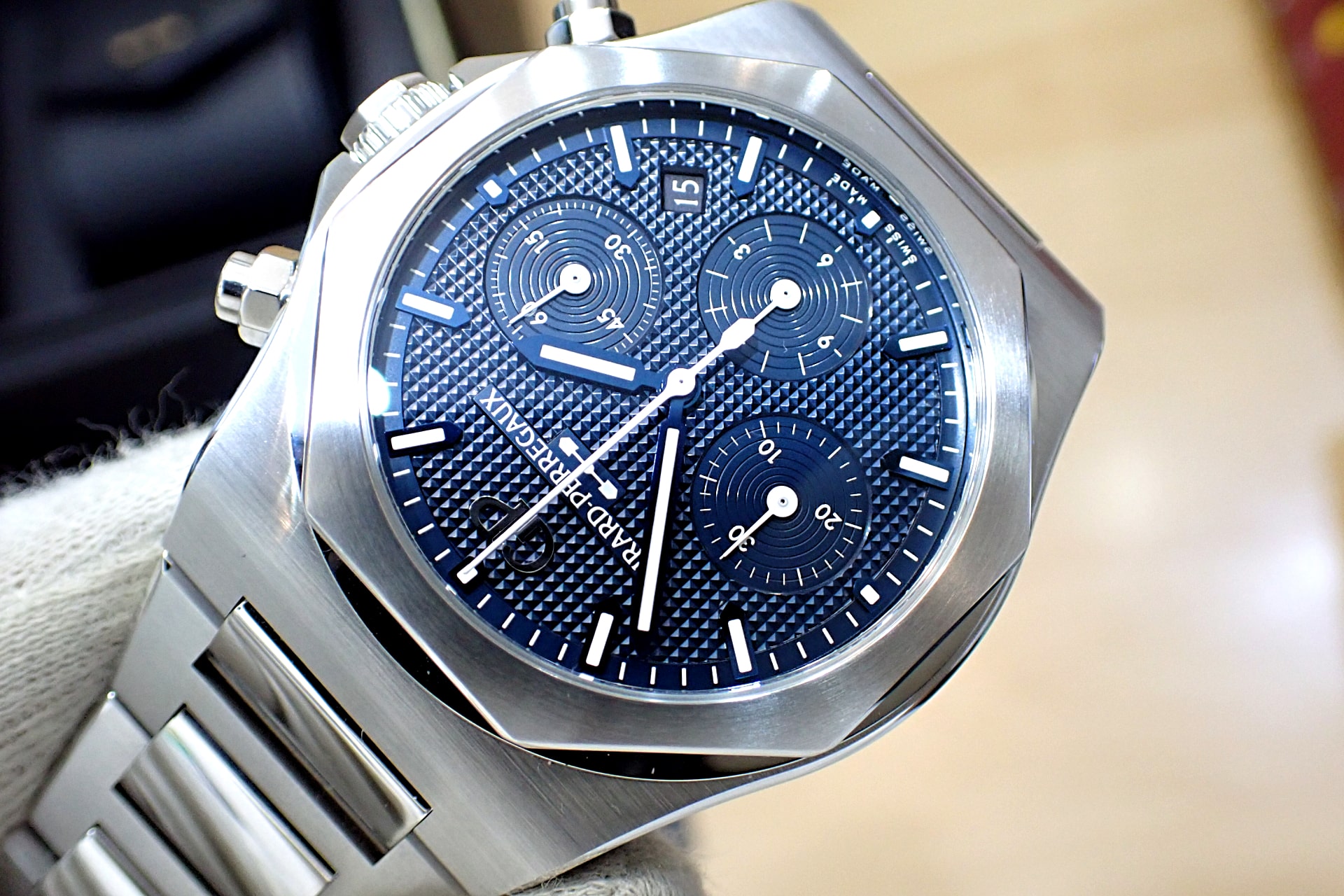 GIRARD PERREGAUX/ジラールペルゴ ロレアート 42mm クロノグラフ Ref.81020-11-431-BB4A ブルー文字盤