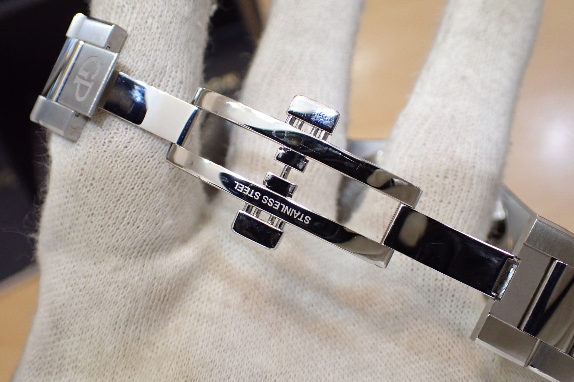 GIRARD PERREGAUX/ジラールペルゴ ロレアート 42mm クロノグラフ Ref.81020-11-431-BB4A ブルー文字盤