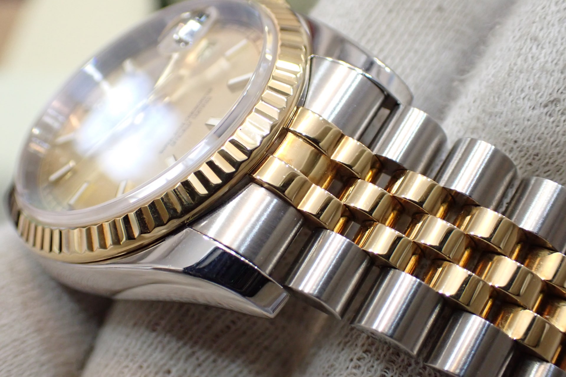 ロレックス/ROLEX デイトジャスト Ref.116233 シリアルG番 18KYG/SS シャンパン文字盤/ジュビリー