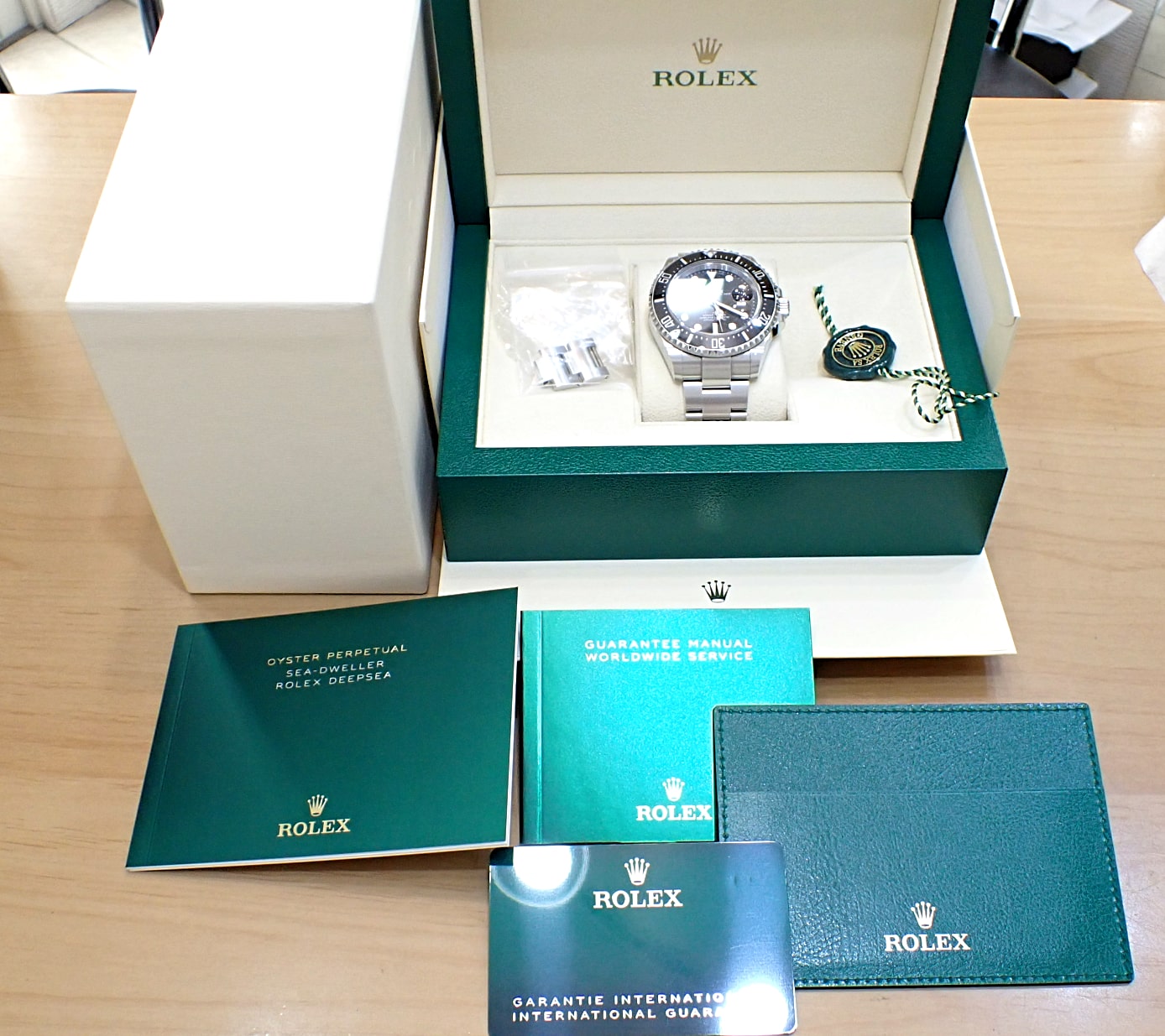 中古品A【ROLEX】ロレックス シードゥエラー Ref.126600 赤シード