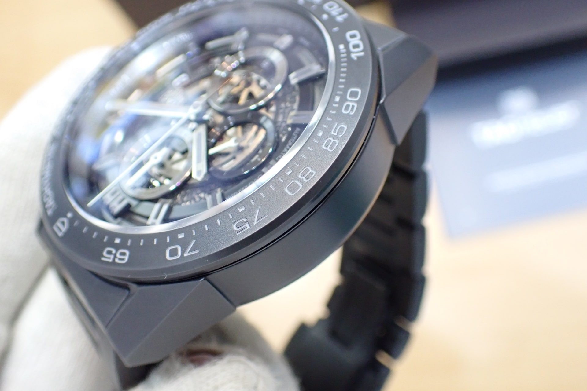 タグ ホイヤー/TAG HEUER カレラ キャリバーホイヤー01 クロノグラフ Ref.CAR2A91.BH0742 セラミック製