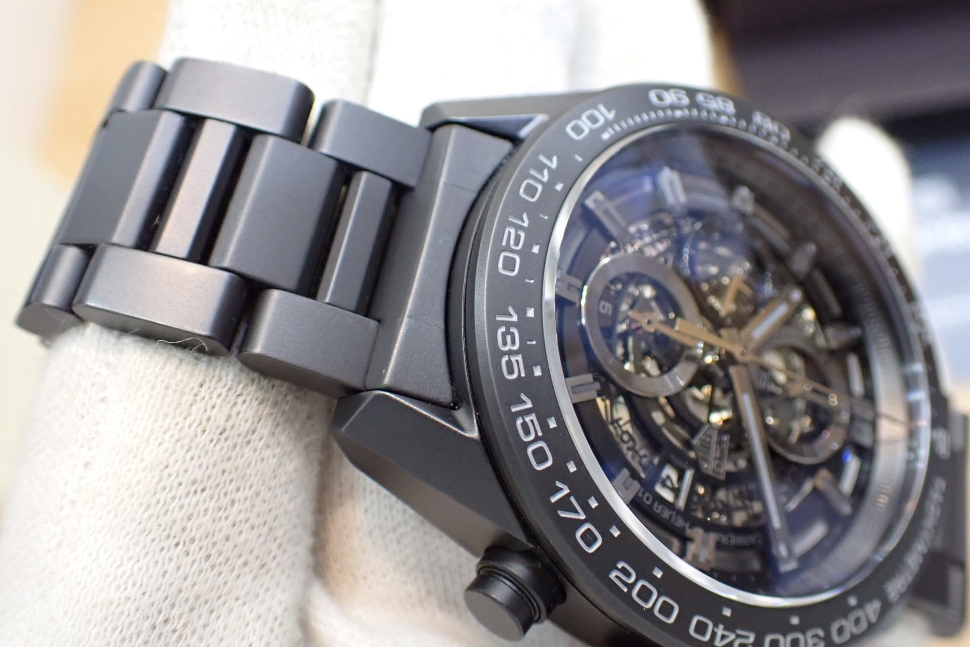 タグ ホイヤー/TAG HEUER カレラ キャリバーホイヤー01 クロノグラフ Ref.CAR2A91.BH0742 セラミック製