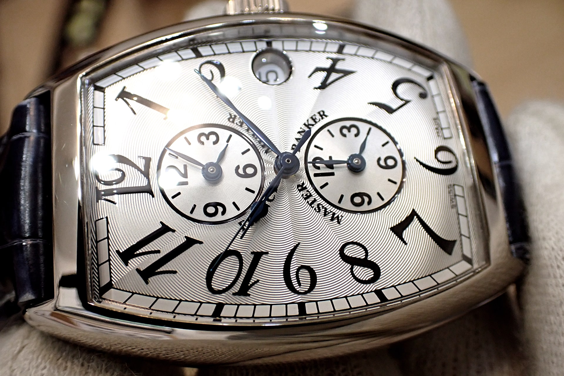 フランクミュラー/FRANCK MULLER Ref.6850MB トノーカーベックス マスターバンカー 18KWG 3タイムゾーン