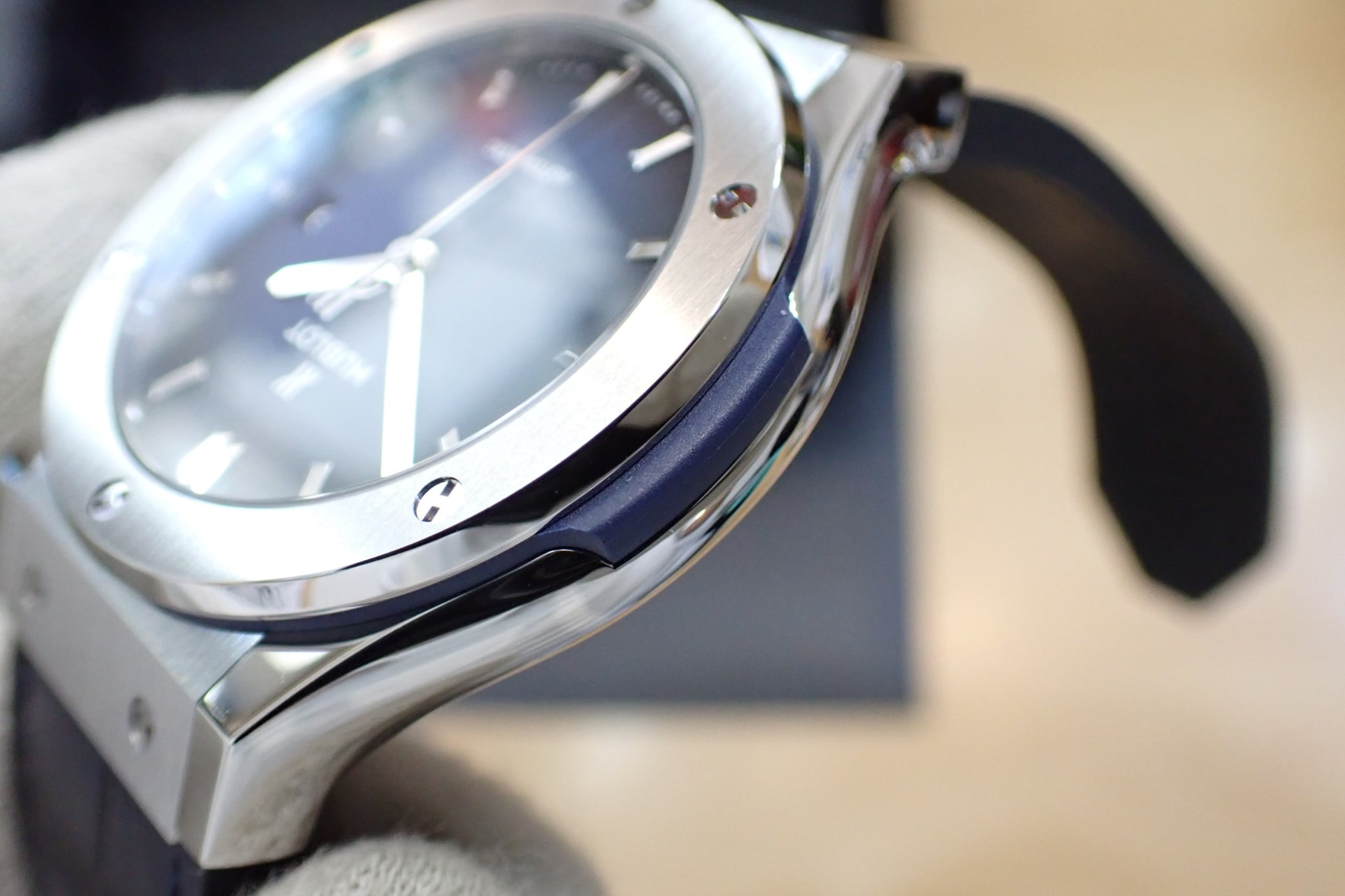 HUBLOT/ウブロ クラシック フュージョン　ディープブルー 日本限 Ref.542.NX.6670.LR.JPN18