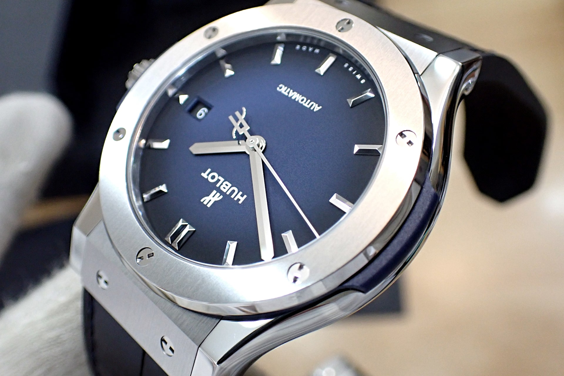 HUBLOT/ウブロ クラシック フュージョン　ディープブルー 日本限 Ref.542.NX.6670.LR.JPN18