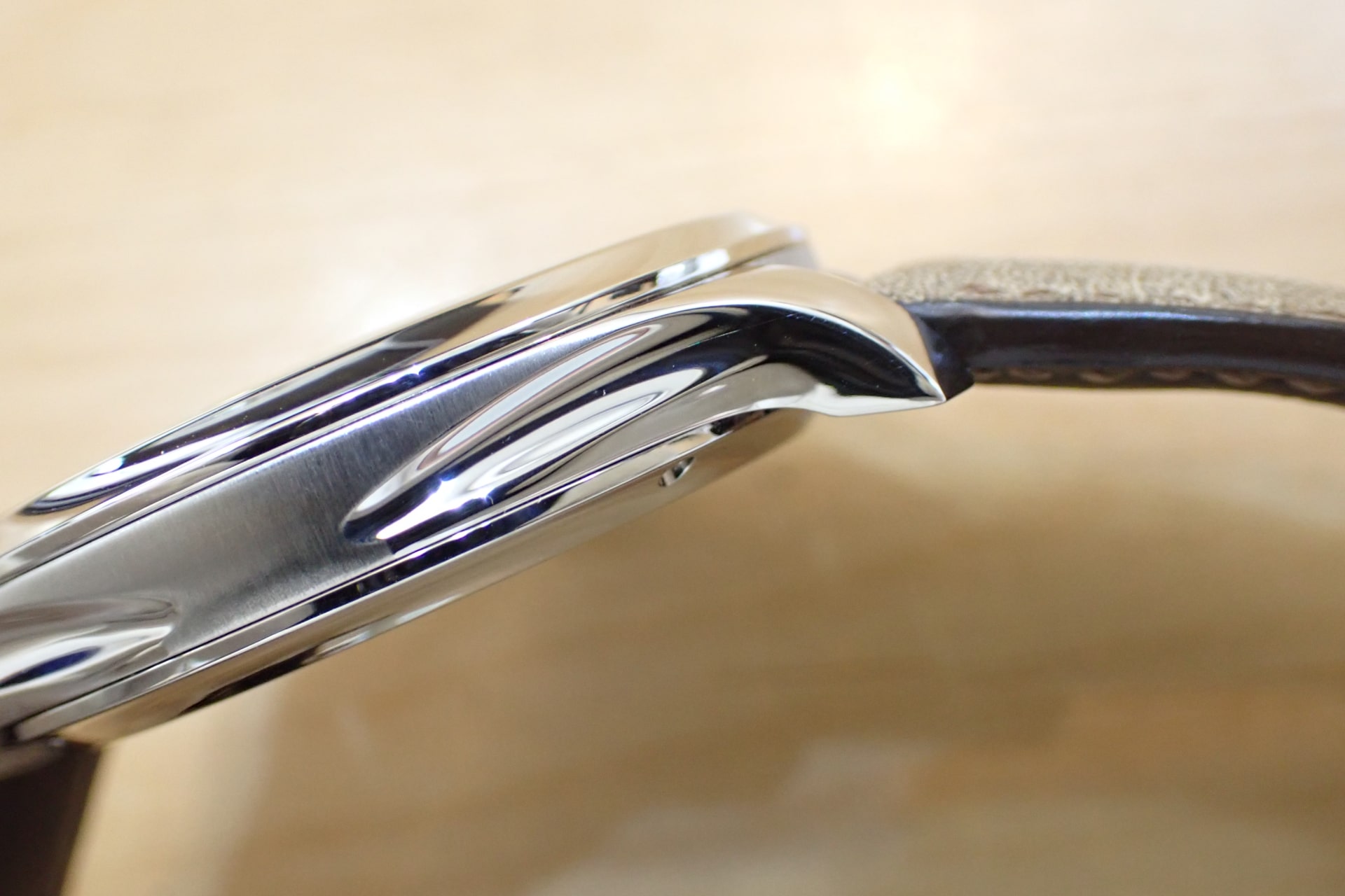 H.MOSER&CIE./H.モーザー エンデバー センターセコンド オートマティック 18KWG Ref.1200-0201 ファンキーブルー文字盤