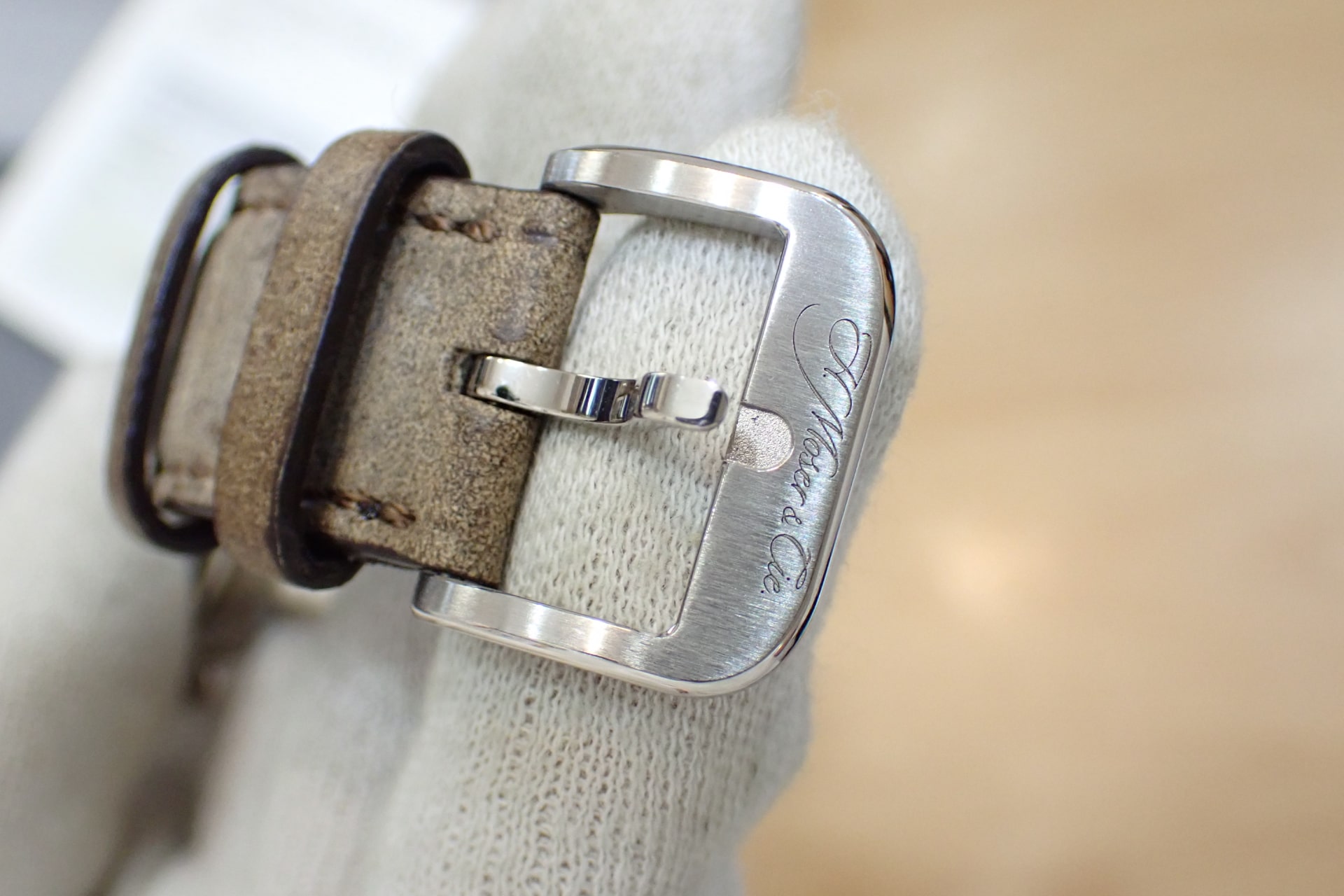 H.MOSER&CIE./H.モーザー エンデバー センターセコンド オートマティック 18KWG Ref.1200-0201 ファンキーブルー文字盤