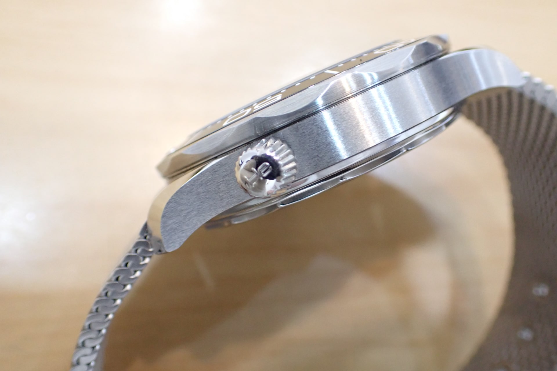 オメガ/OMEGA シーマスター ダイバー 300m コーアクシャル マスター クロノメーター 42mm Ref.210.32.42.20.04.001 純正メッシュブレスモデル