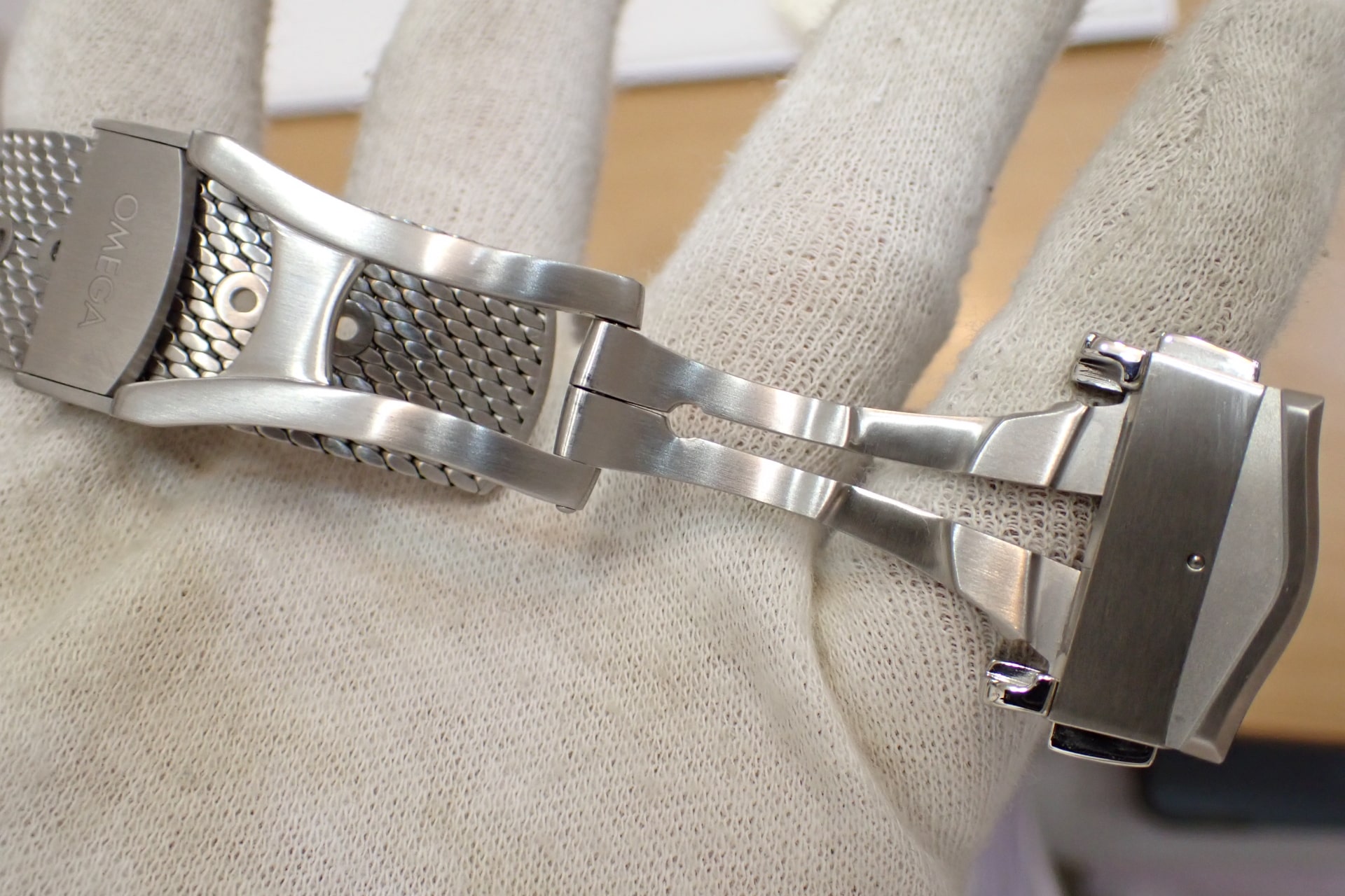 オメガ/OMEGA シーマスター ダイバー 300m コーアクシャル マスター クロノメーター 42mm Ref.210.32.42.20.04.001 純正メッシュブレスモデル