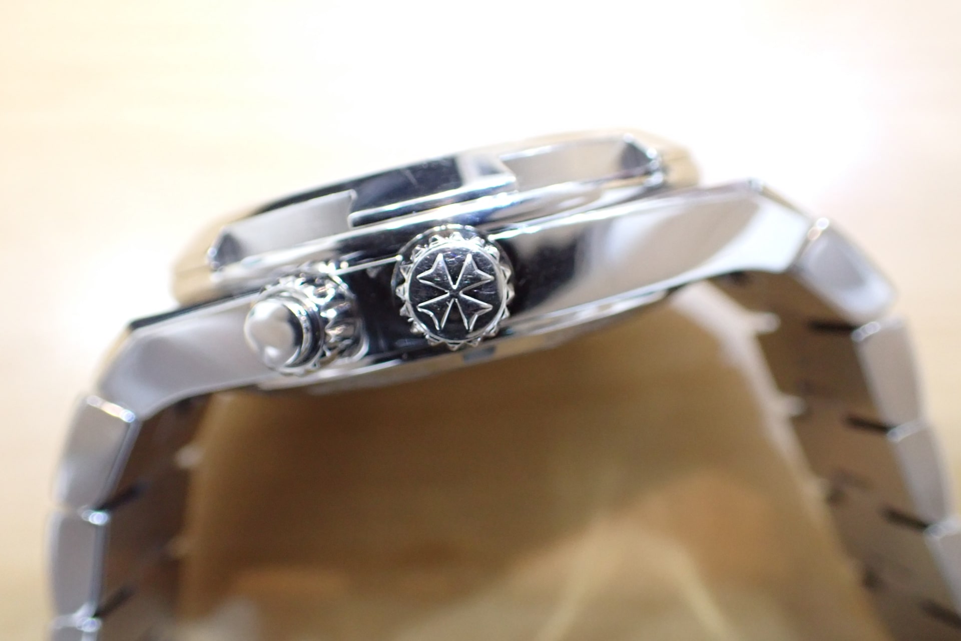 VACHERON CONSTANTIN/ヴァシュロンコンスタンタン オーヴァーシーズ デュアルタイム Ref.7900V/110A-B333