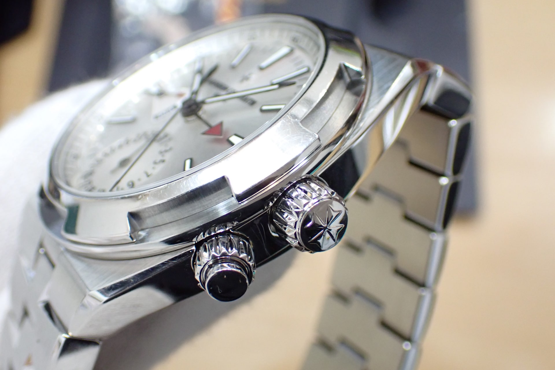 VACHERON CONSTANTIN/ヴァシュロンコンスタンタン オーヴァーシーズ デュアルタイム Ref.7900V/110A-B333