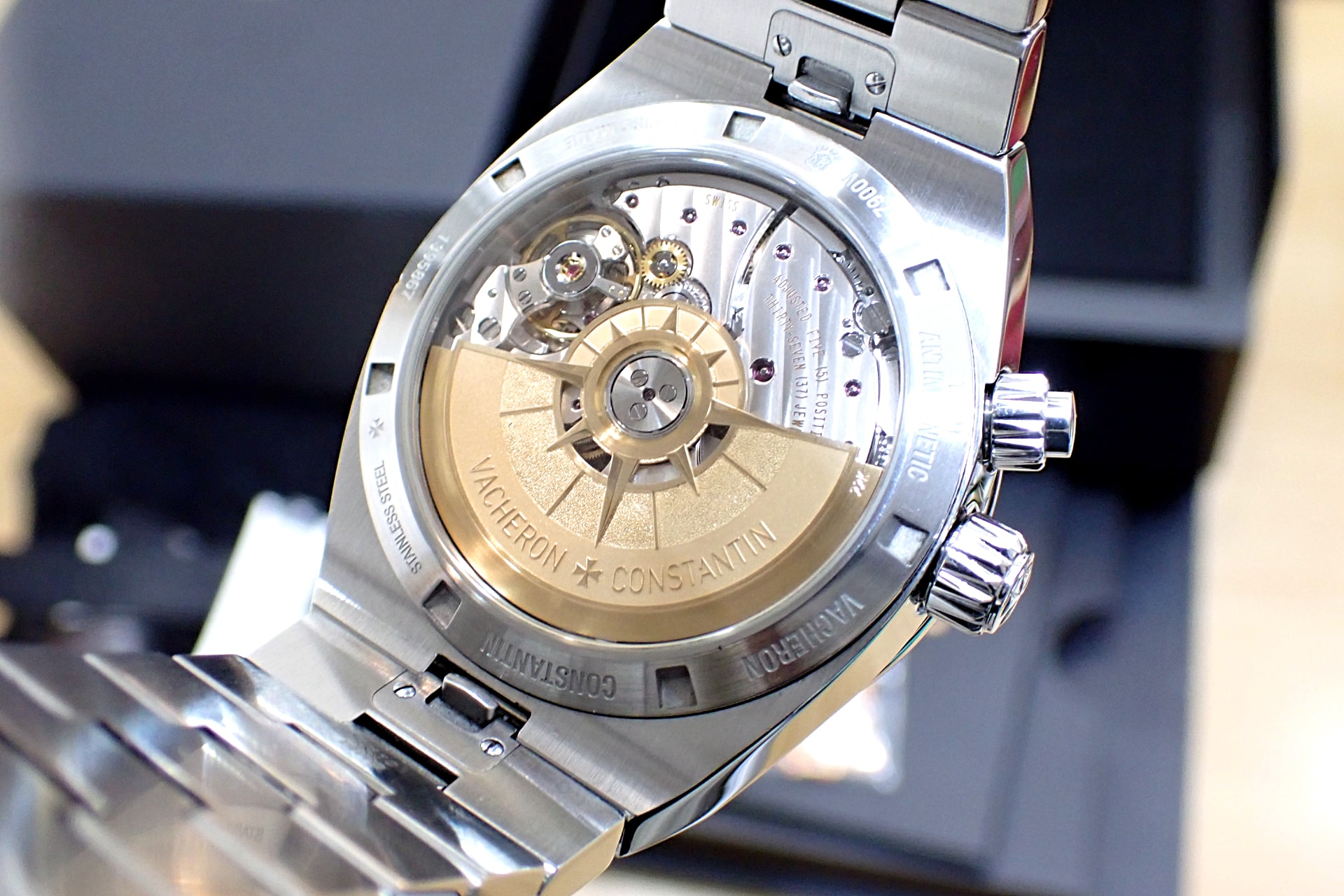 VACHERON CONSTANTIN/ヴァシュロンコンスタンタン オーヴァーシーズ デュアルタイム Ref.7900V/110A-B333