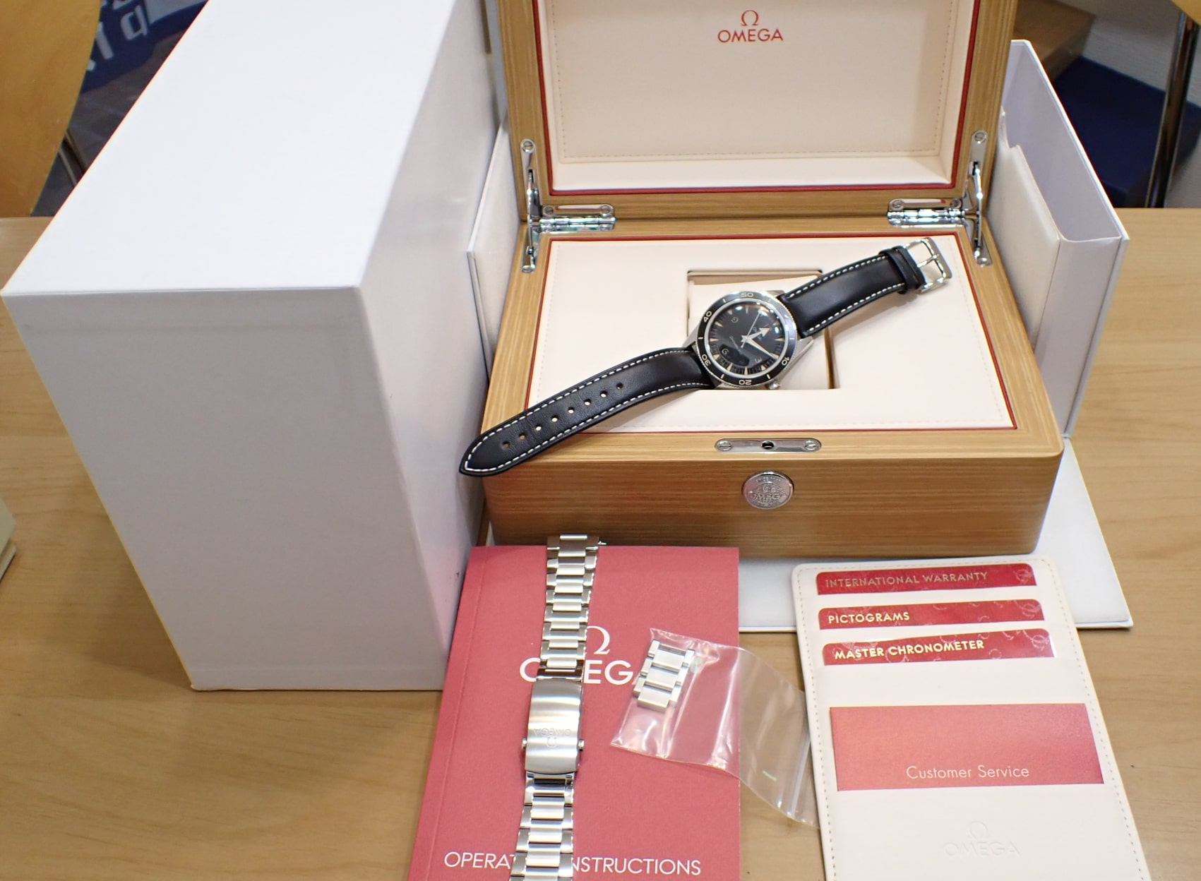 OMEGA/オメガ シーマスター300 コーアクシャル クロノメーター 41mm Ref.234.30.41.21.01.001 黒文字盤