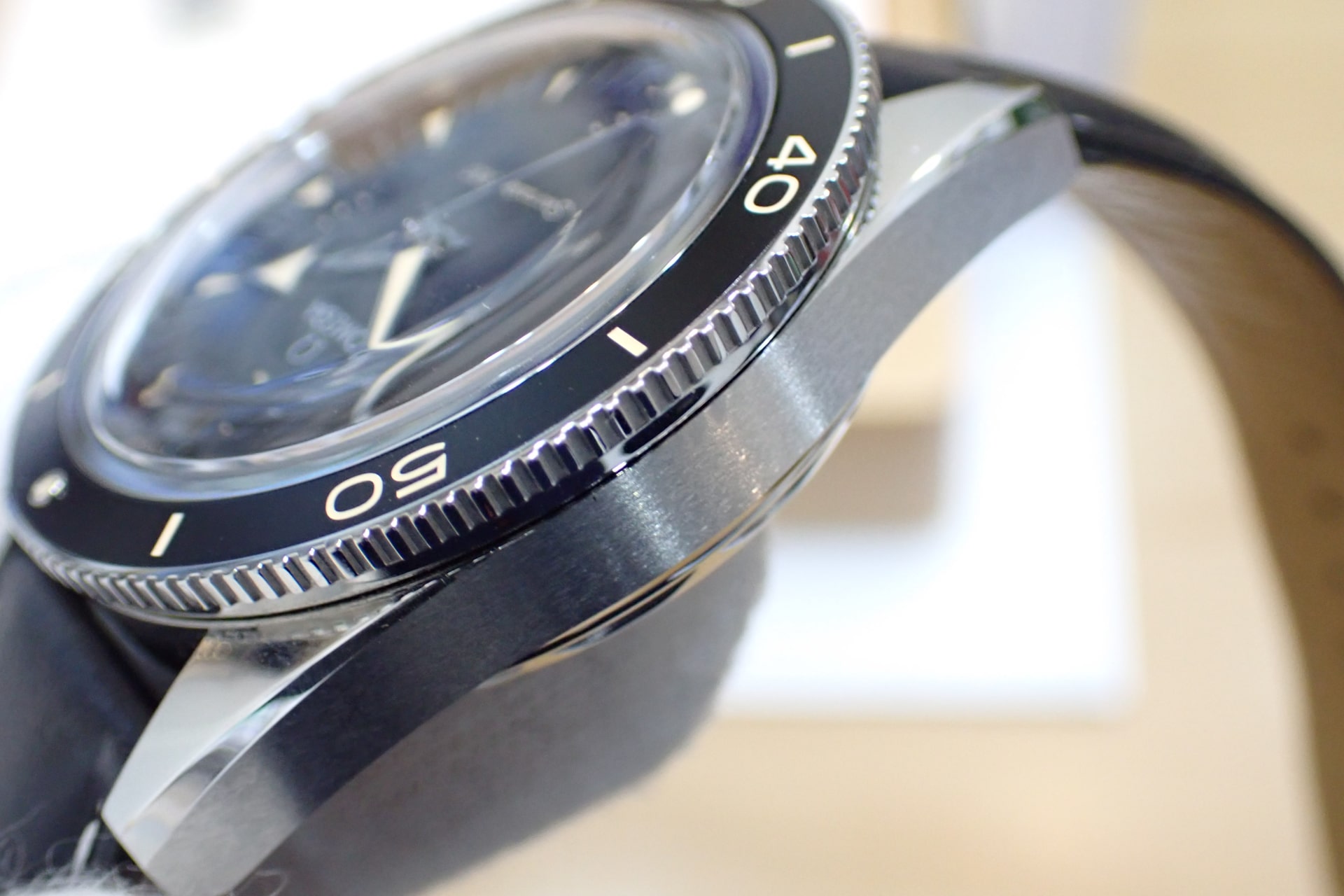 OMEGA/オメガ シーマスター300 コーアクシャル クロノメーター 41mm Ref.234.30.41.21.01.001 黒文字盤