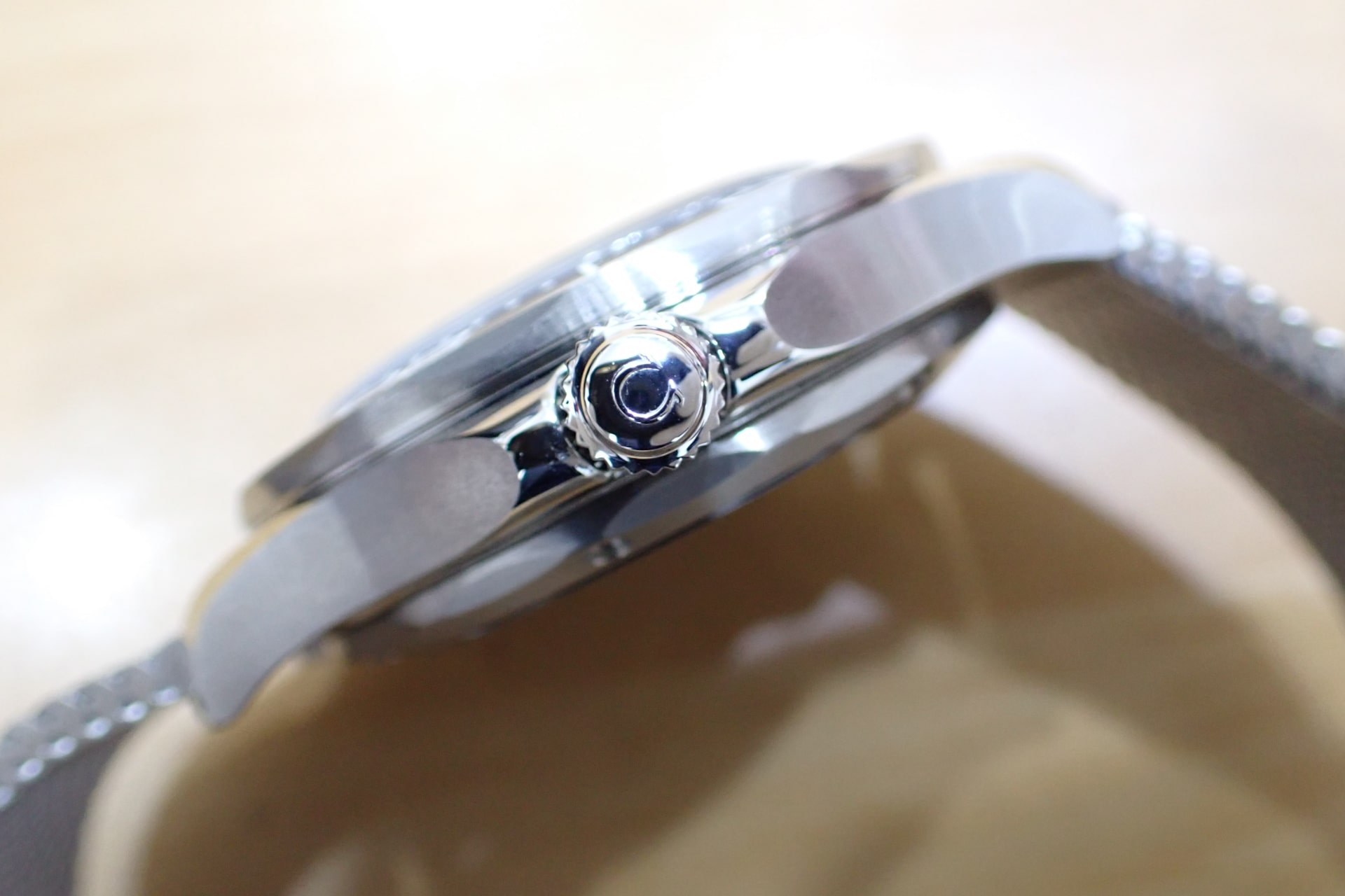 オメガ/OMEGA シーマスター ダイバー 300m コーアクシャル マスタークロノメーター 42mm ボンド映画60周年記念モデル Ref.210.30.42.20.03.002