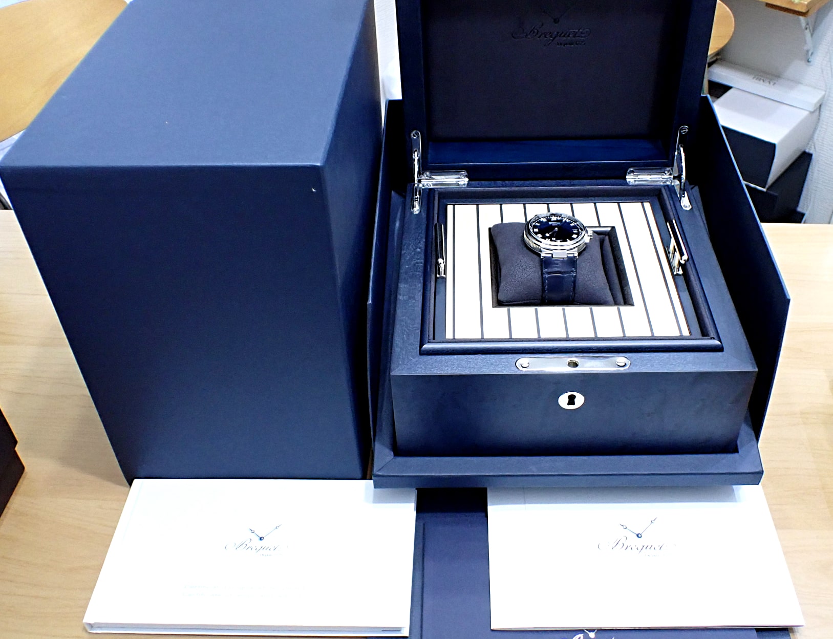 ブレゲ/BREGUET マリーン 5517 Ref.5517TI/Y1/9ZU ブルー