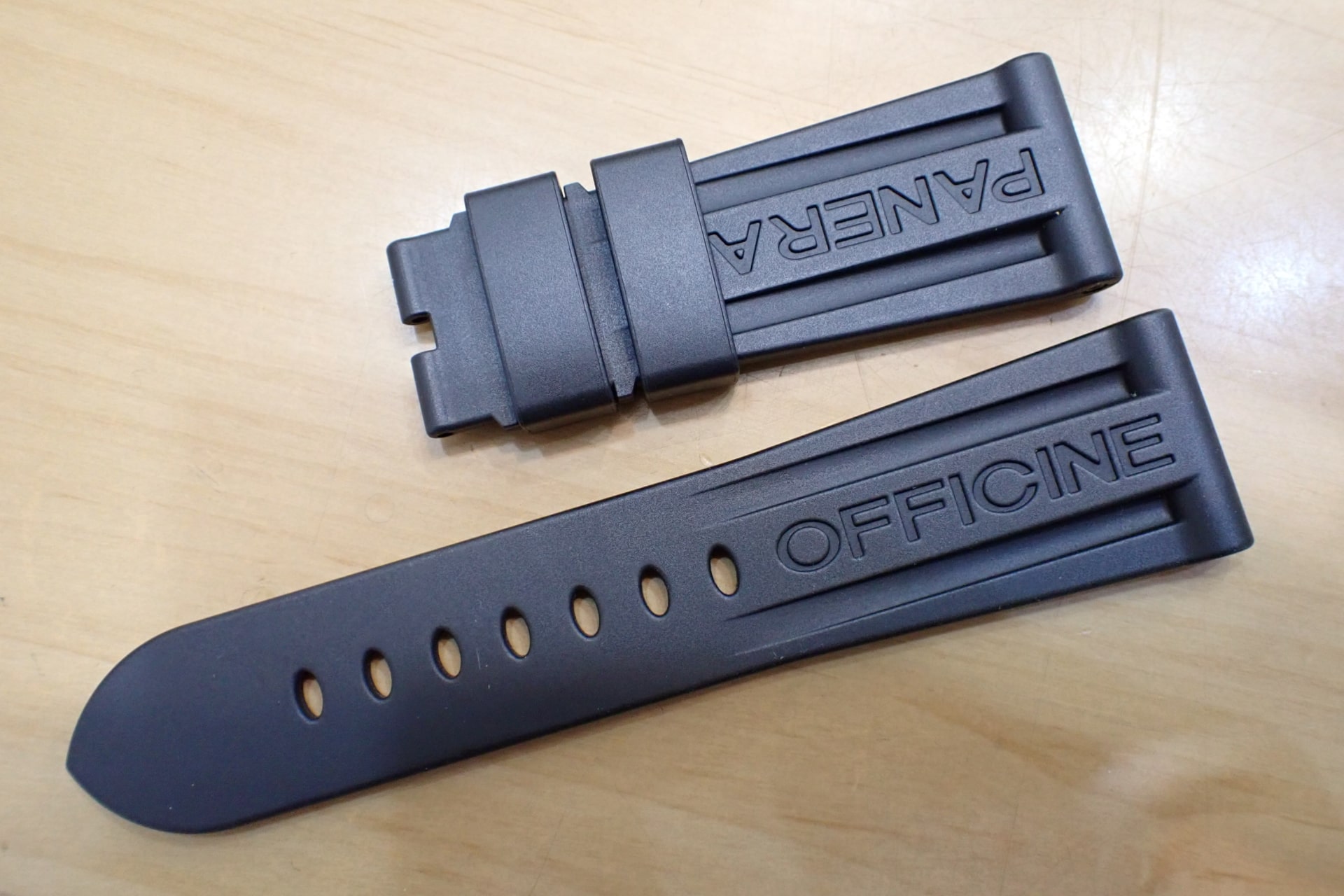 PANERAI/パネライルミノール トレ ジョルニ 手巻き 47mm Ref.PAM01628