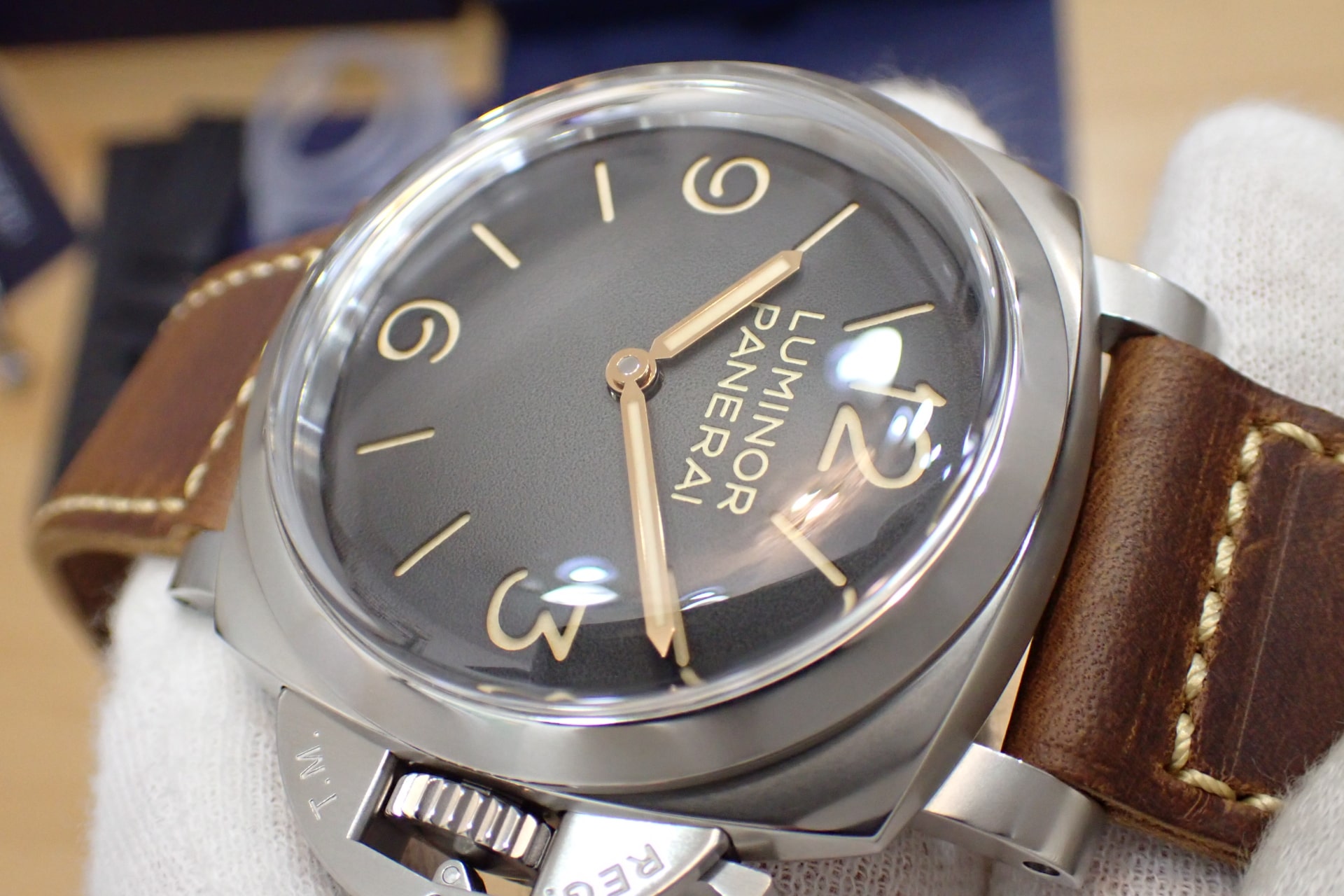 PANERAI/パネライルミノール トレ ジョルニ 手巻き 47mm Ref.PAM01628