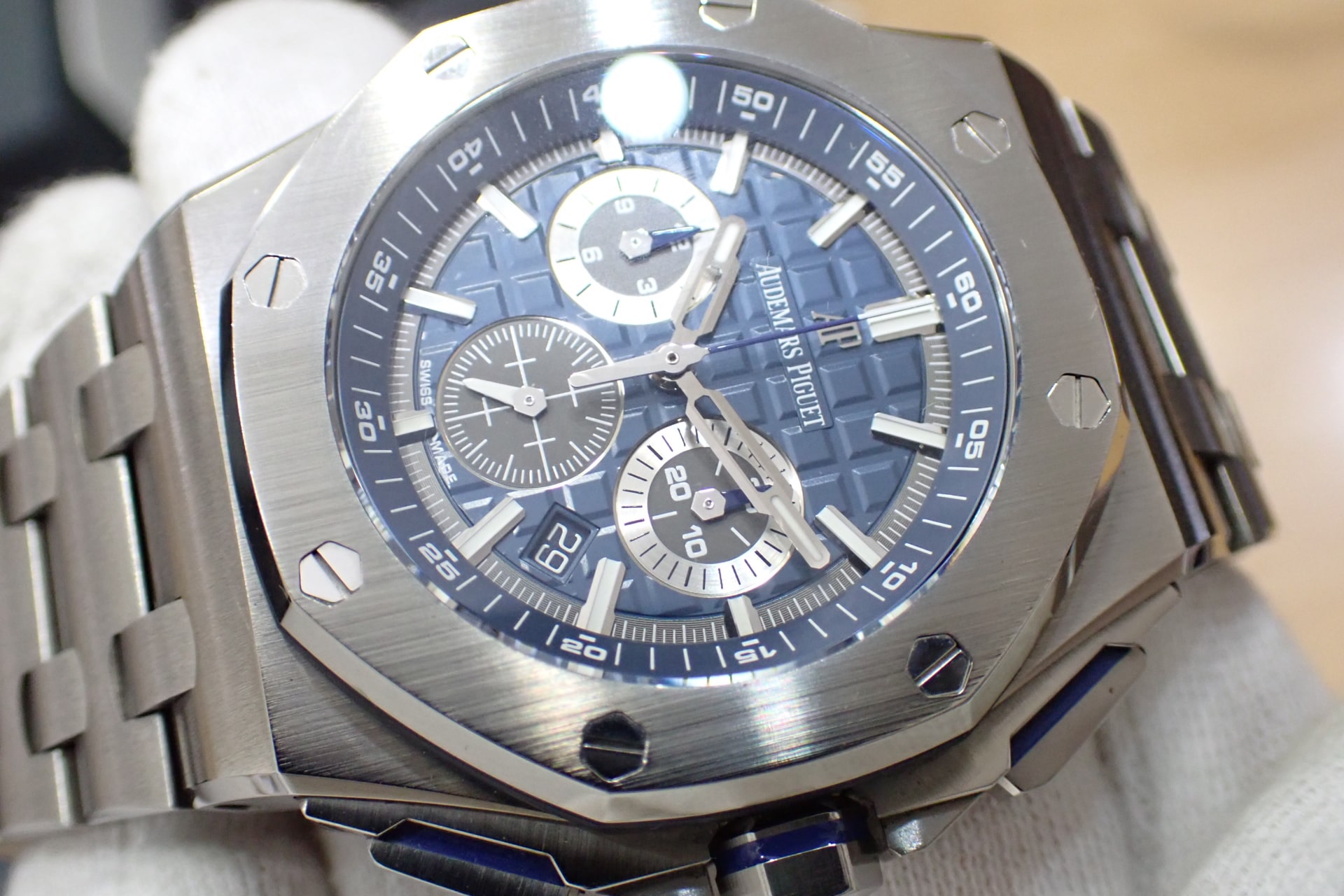 オーデマピゲ/Audemars Piguet ロイヤルオーク オフショア クロノグラフ ブルー Ref.26480TI.OO.A027CA.01 純正チタン製ブレス付き
