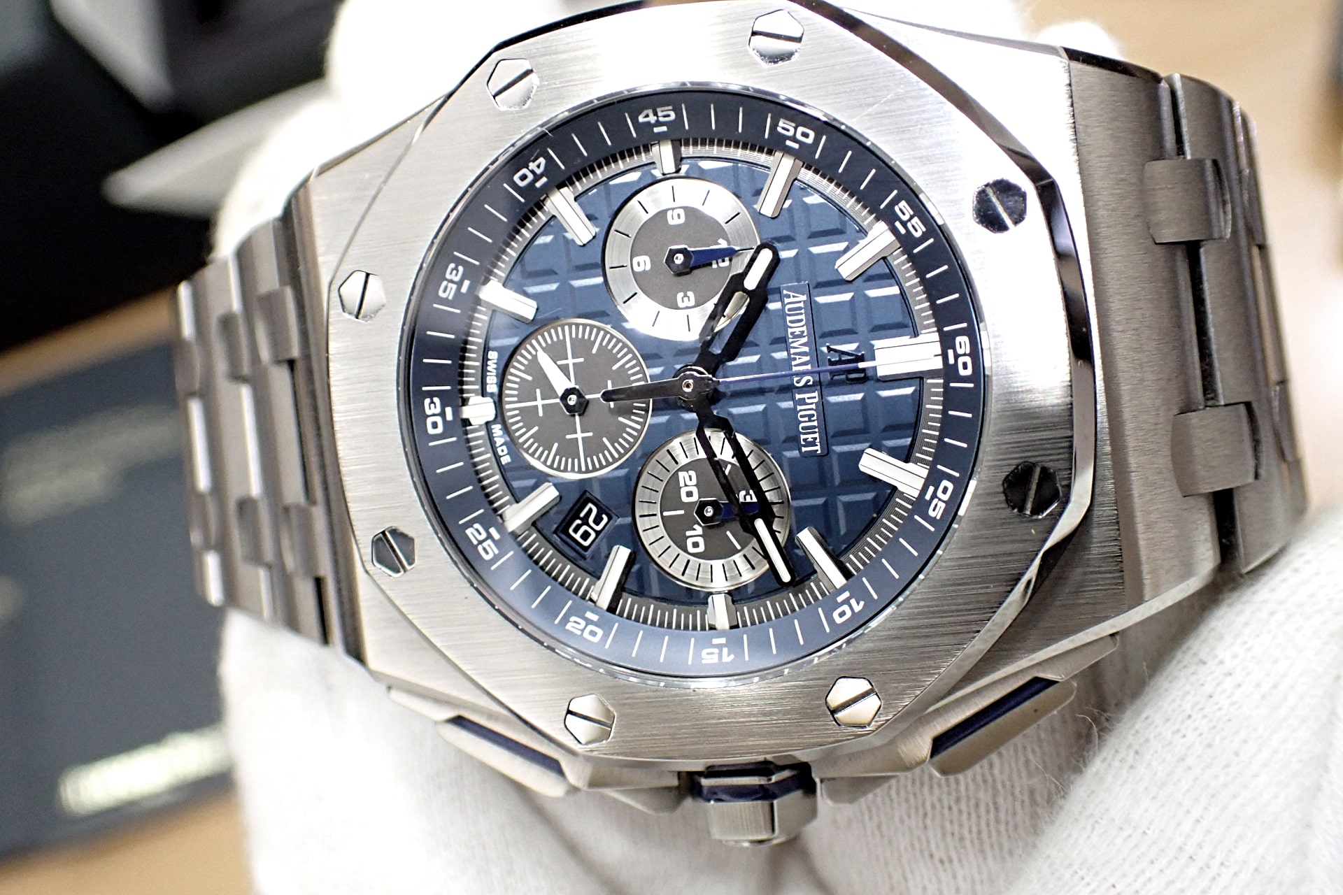 オーデマピゲ/Audemars Piguet ロイヤルオーク オフショア クロノグラフ ブルー Ref.26480TI.OO.A027CA.01 純正チタン製ブレス付き