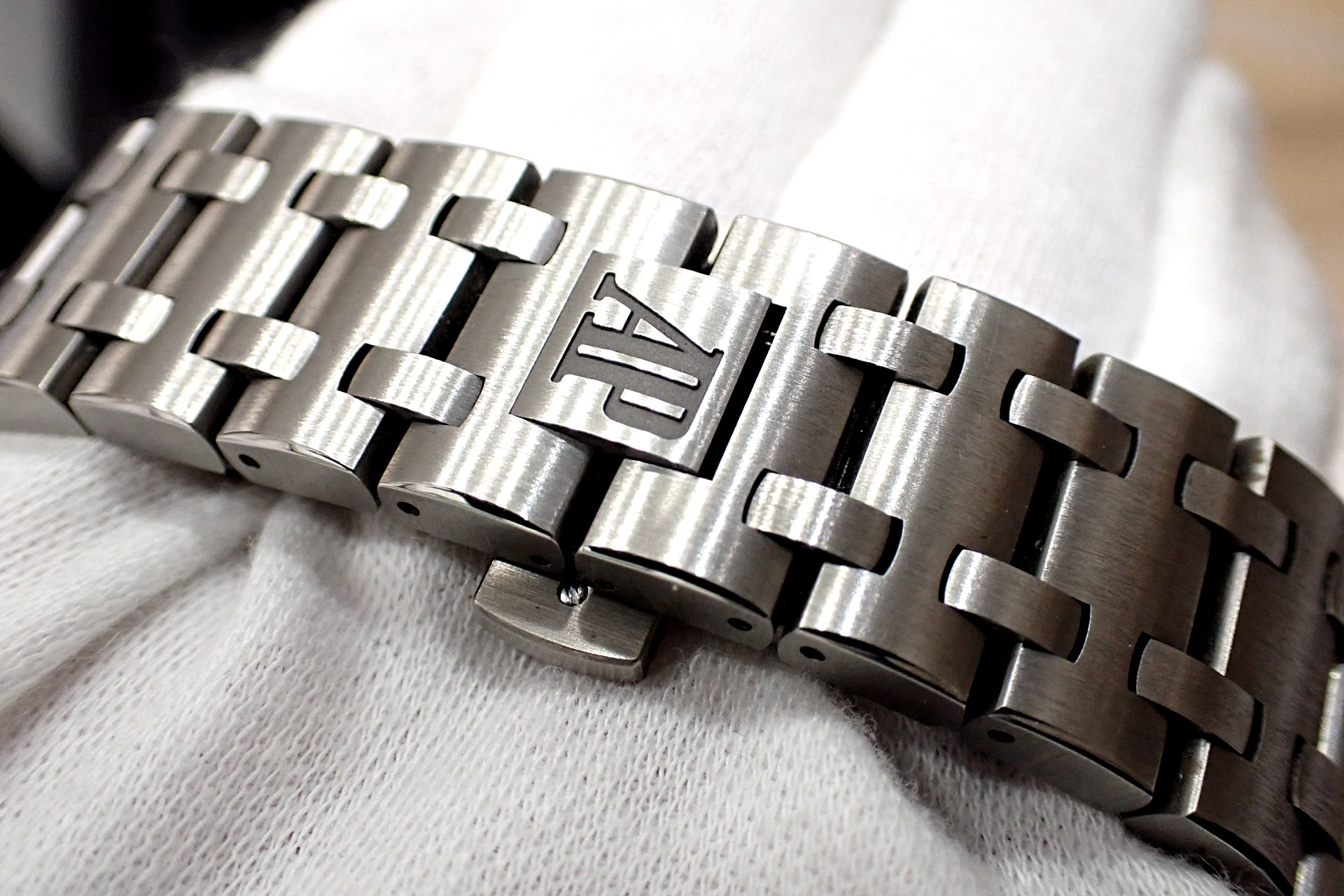 オーデマピゲ/Audemars Piguet ロイヤルオーク オフショア クロノグラフ ブルー Ref.26480TI.OO.A027CA.01 純正チタン製ブレス付き