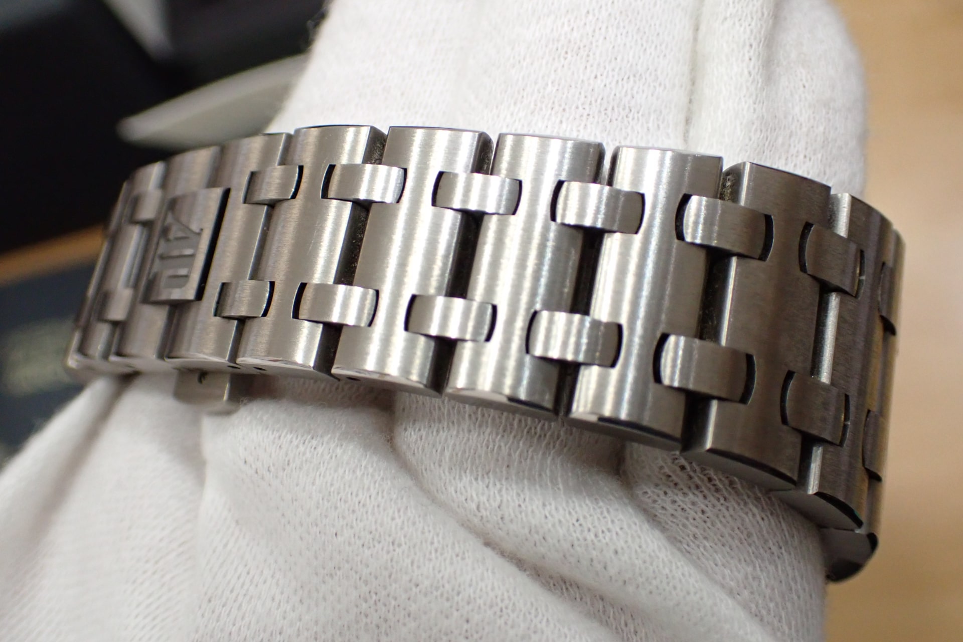 オーデマピゲ/Audemars Piguet ロイヤルオーク オフショア クロノグラフ ブルー Ref.26480TI.OO.A027CA.01 純正チタン製ブレス付き