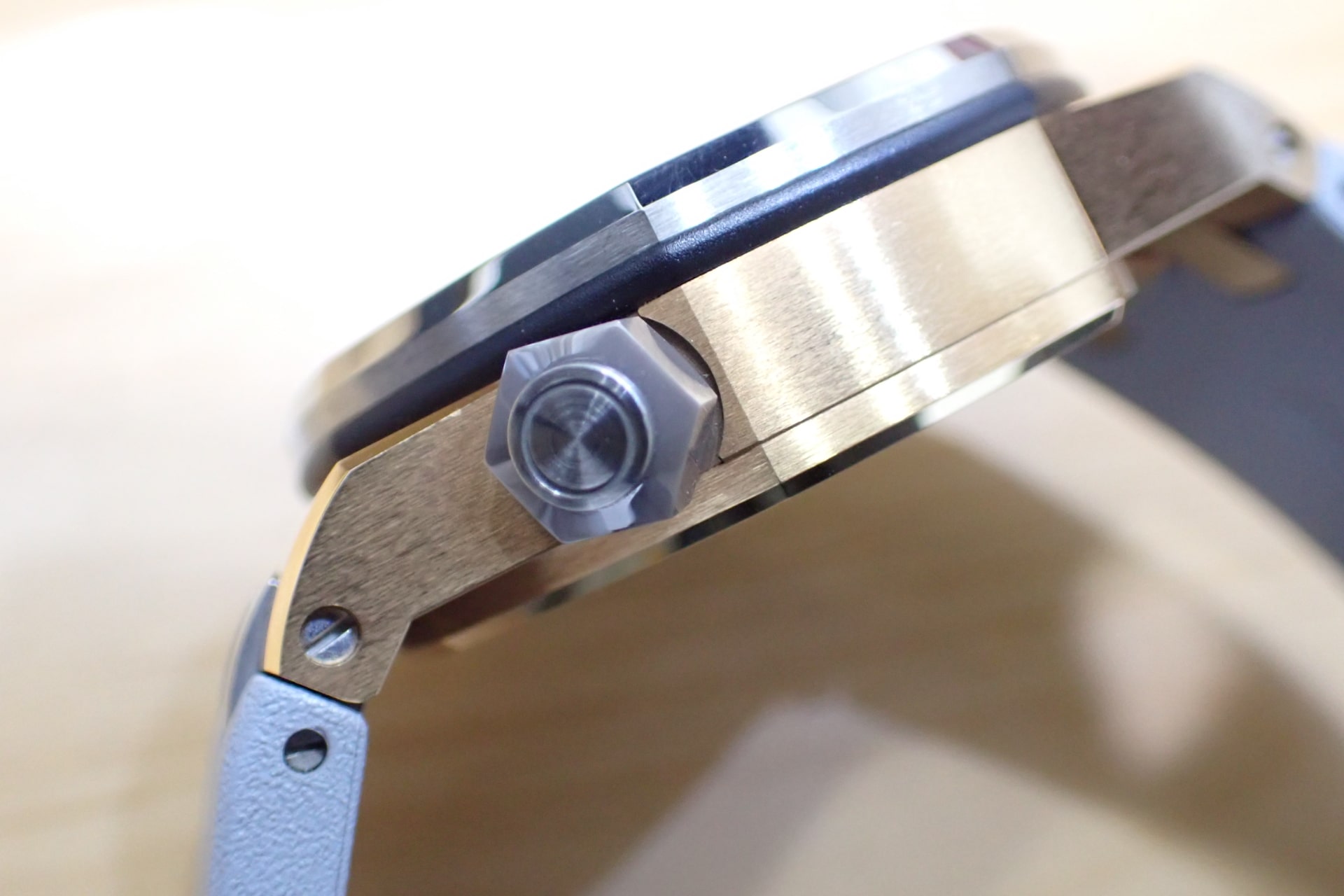 オーデマピゲ/AUDEMARS PIGUET ロイヤルオーク オフショア ダイバー 18KPG ブティック限定500本 Ref.15711OI.OO.A006CA.01