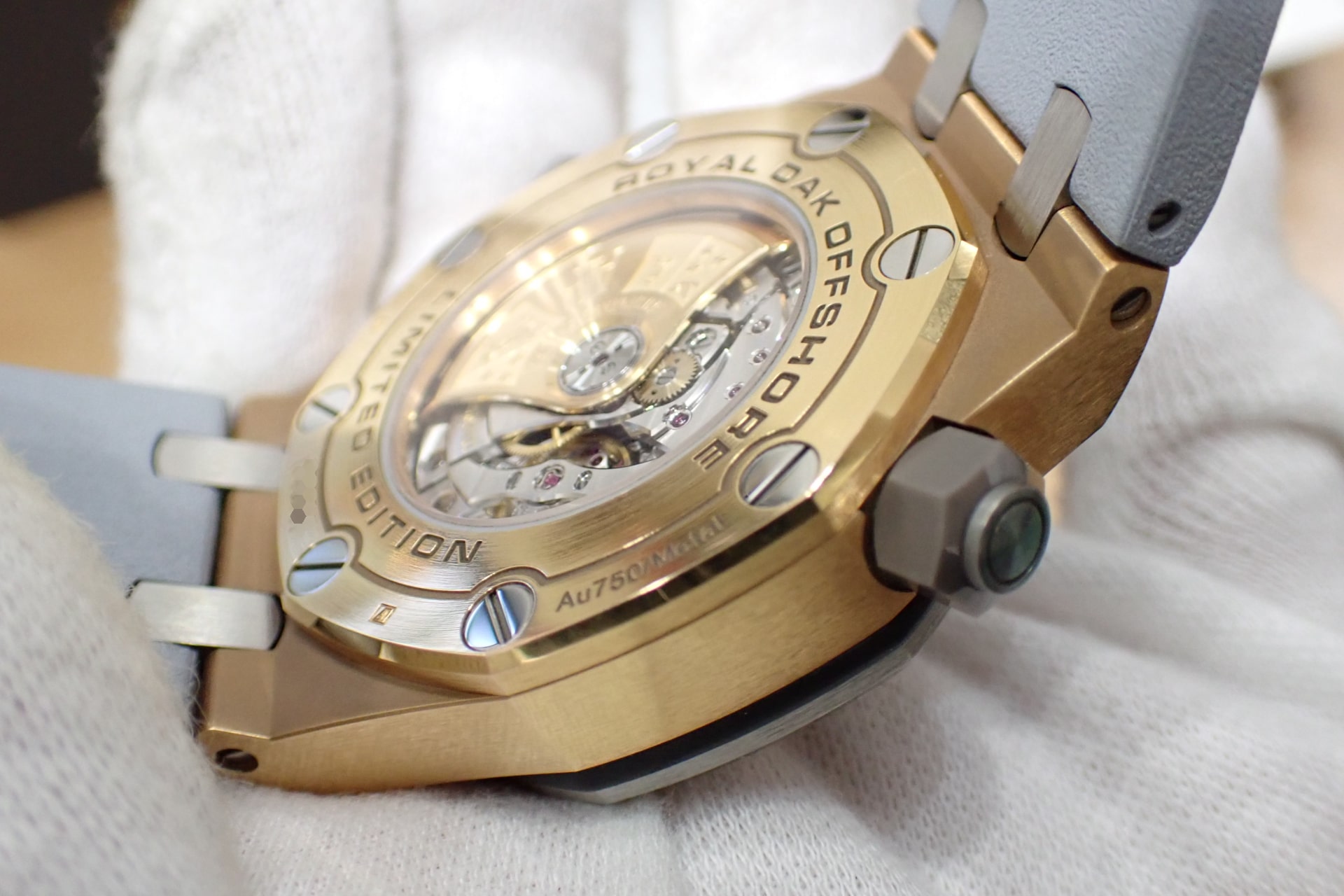 オーデマピゲ/AUDEMARS PIGUET ロイヤルオーク オフショア ダイバー 18KPG ブティック限定500本 Ref.15711OI.OO.A006CA.01