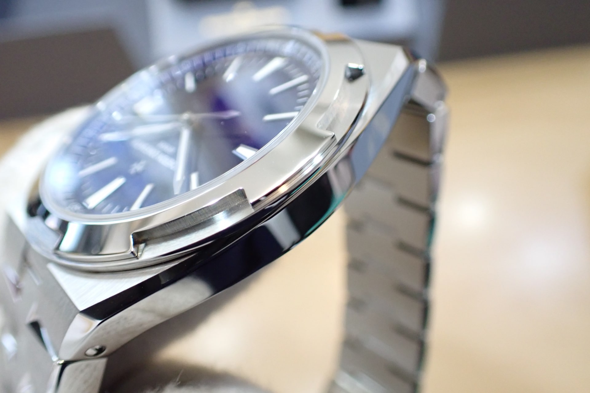 VACHERON CONSTANTIN/ヴァシュロン・コンスタンタン オーヴァーシーズ 現行モデル/ブルー文字盤 Ref.4520V/210A-B128