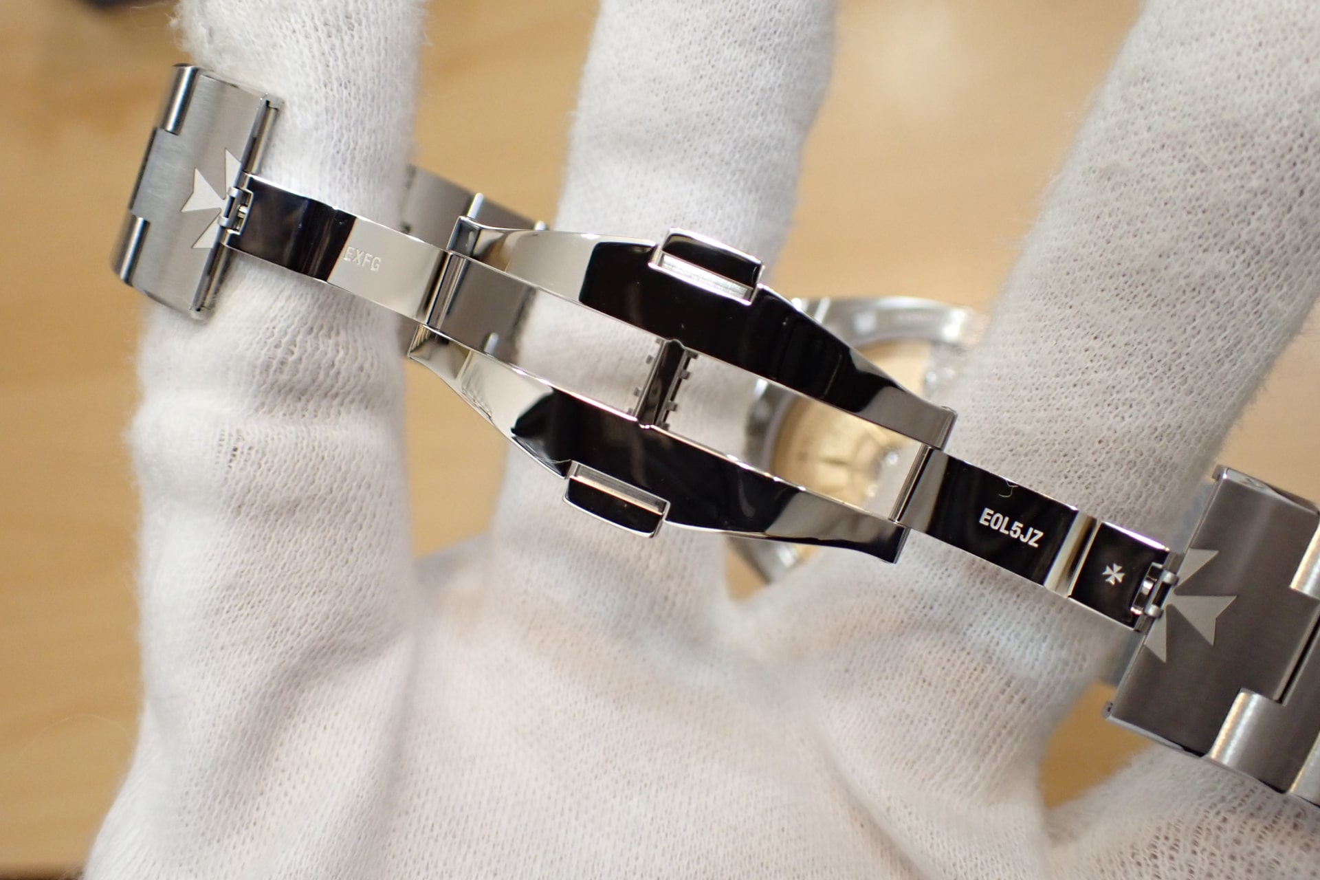 VACHERON CONSTANTIN/ヴァシュロン・コンスタンタン オーヴァーシーズ 現行モデル/ブルー文字盤 Ref.4520V/210A-B128