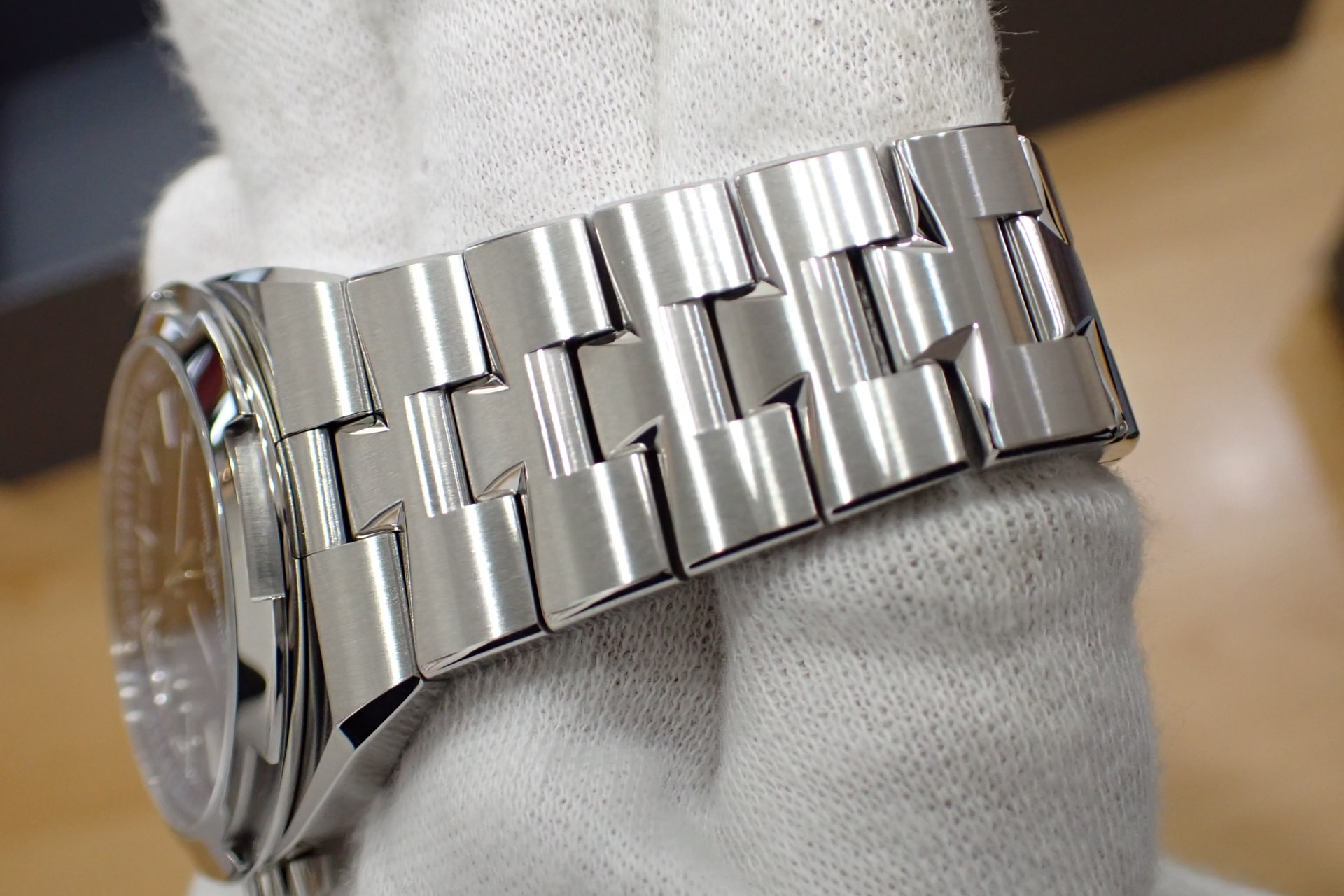 VACHERON CONSTANTIN/ヴァシュロン・コンスタンタン オーヴァーシーズ 現行モデル/ブルー文字盤 Ref.4520V/210A-B128