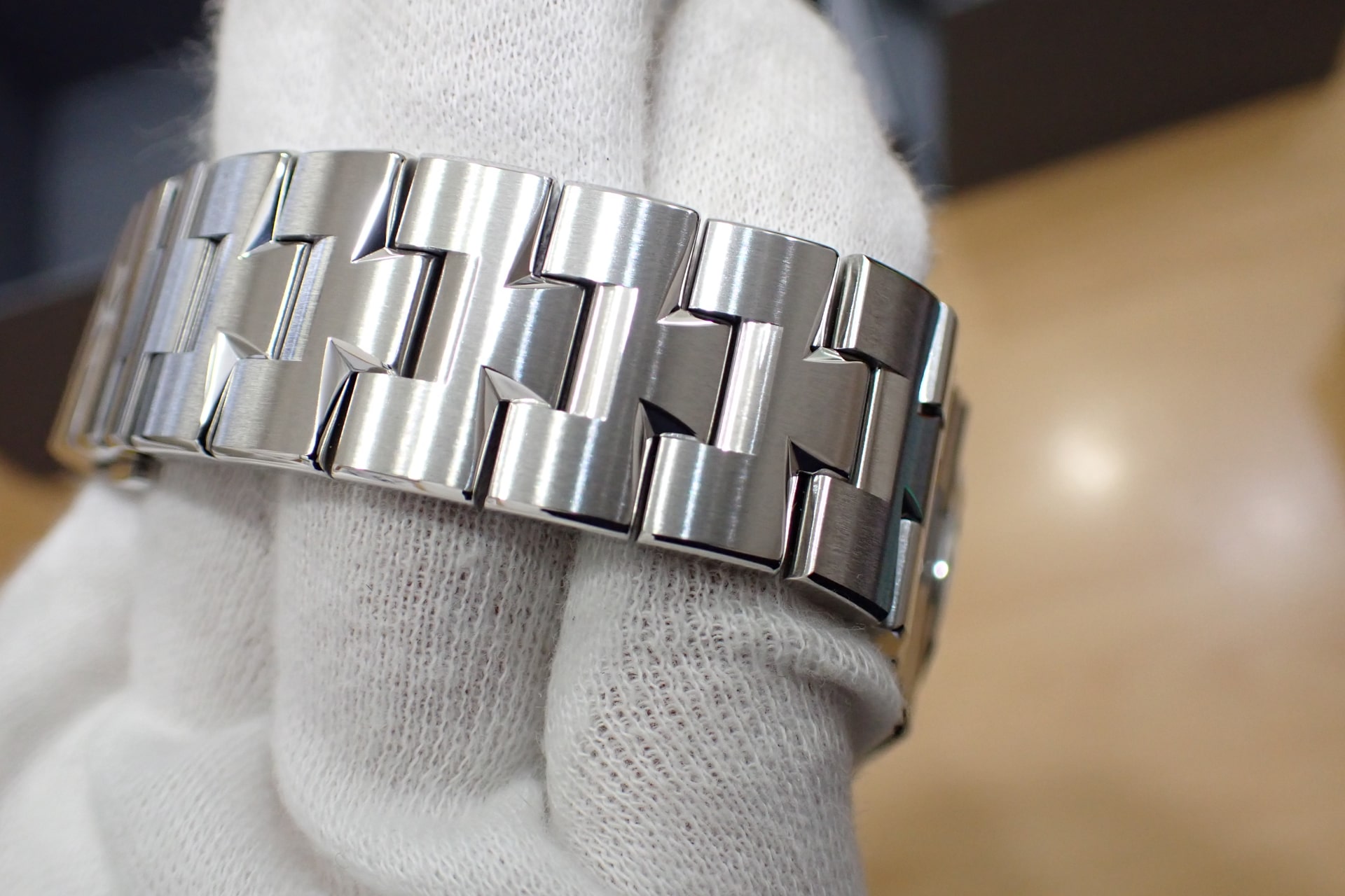 VACHERON CONSTANTIN/ヴァシュロン・コンスタンタン オーヴァーシーズ 現行モデル/ブルー文字盤 Ref.4520V/210A-B128