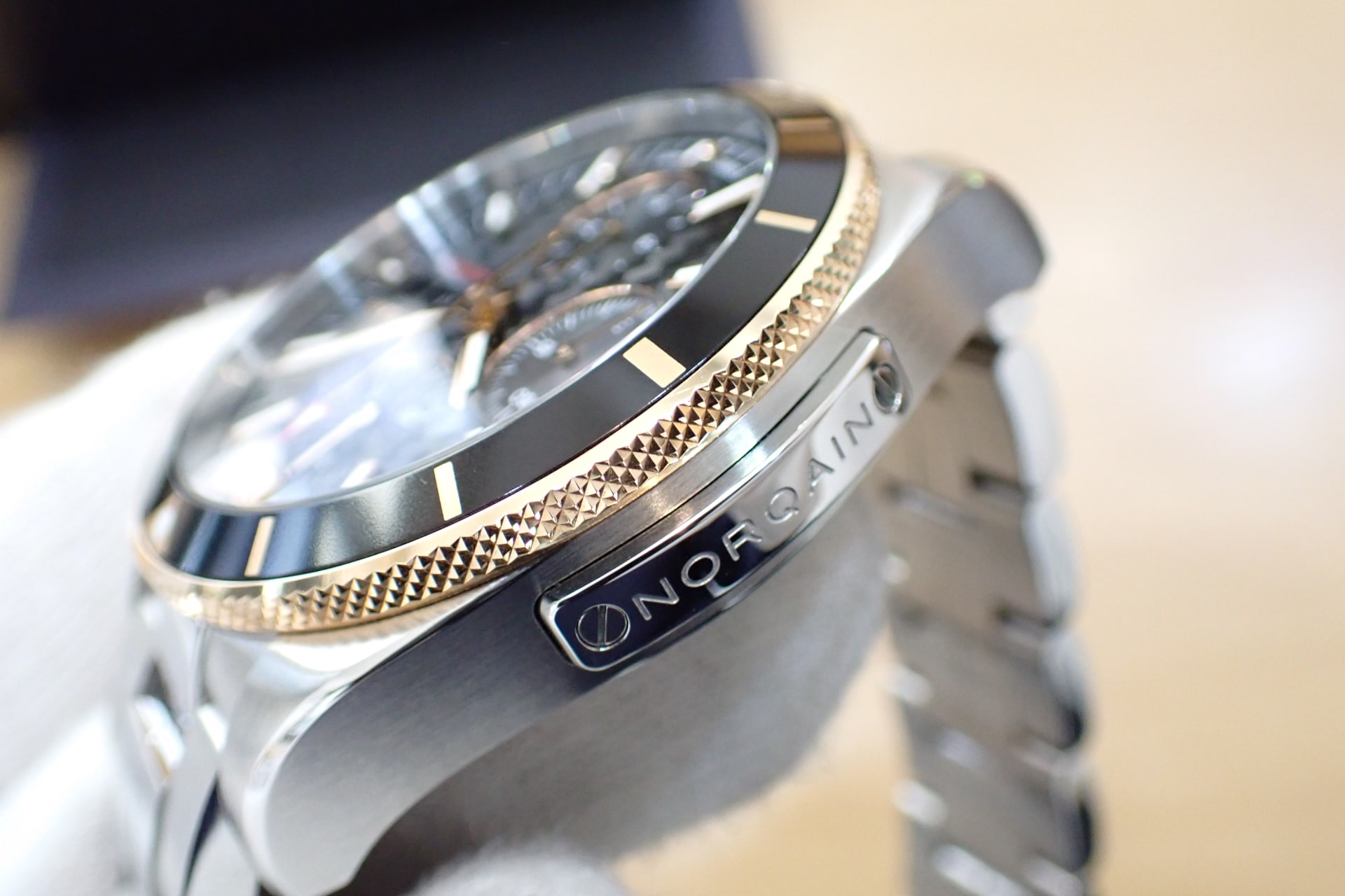 NORQAIN/ノルケイン アドベンチャー スポーツ クロノグラフ 18KRGコンビ　デイデイト41 Ref.N1500GA1IC/B153