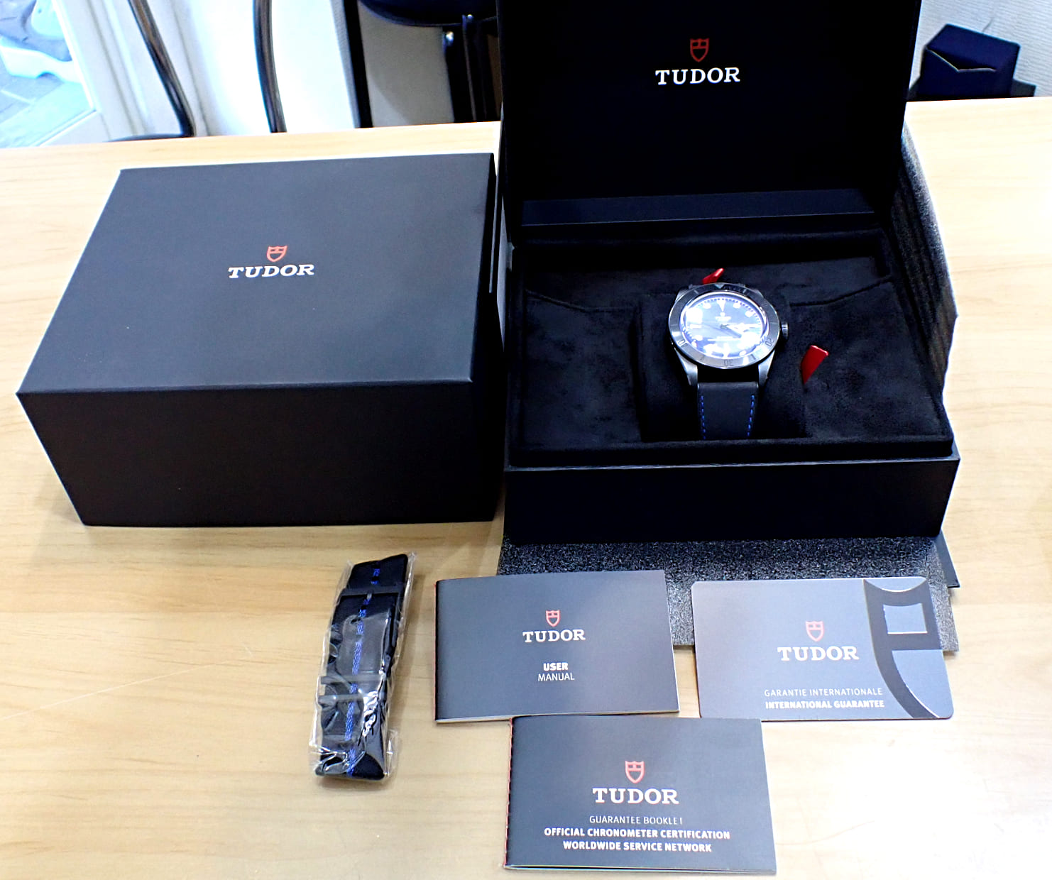 TUDOR/チューダー ブラックベイ セラミック Ref.M79210CNU-0007 オールブラック/青文字盤