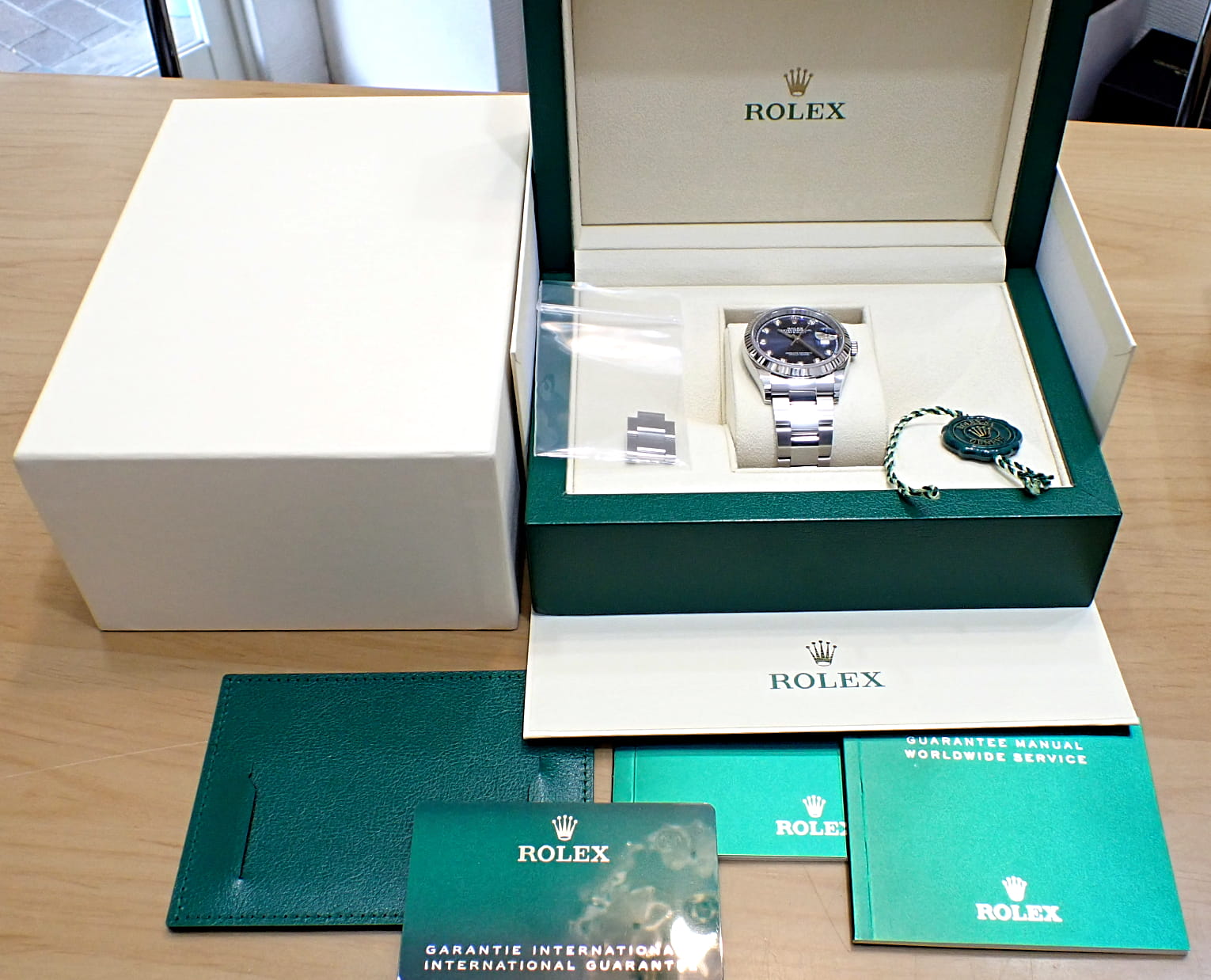 ロレックス/ROLEX デイトジャスト36 Ref.126234G ブライトブルー フルーテッドベゼル
