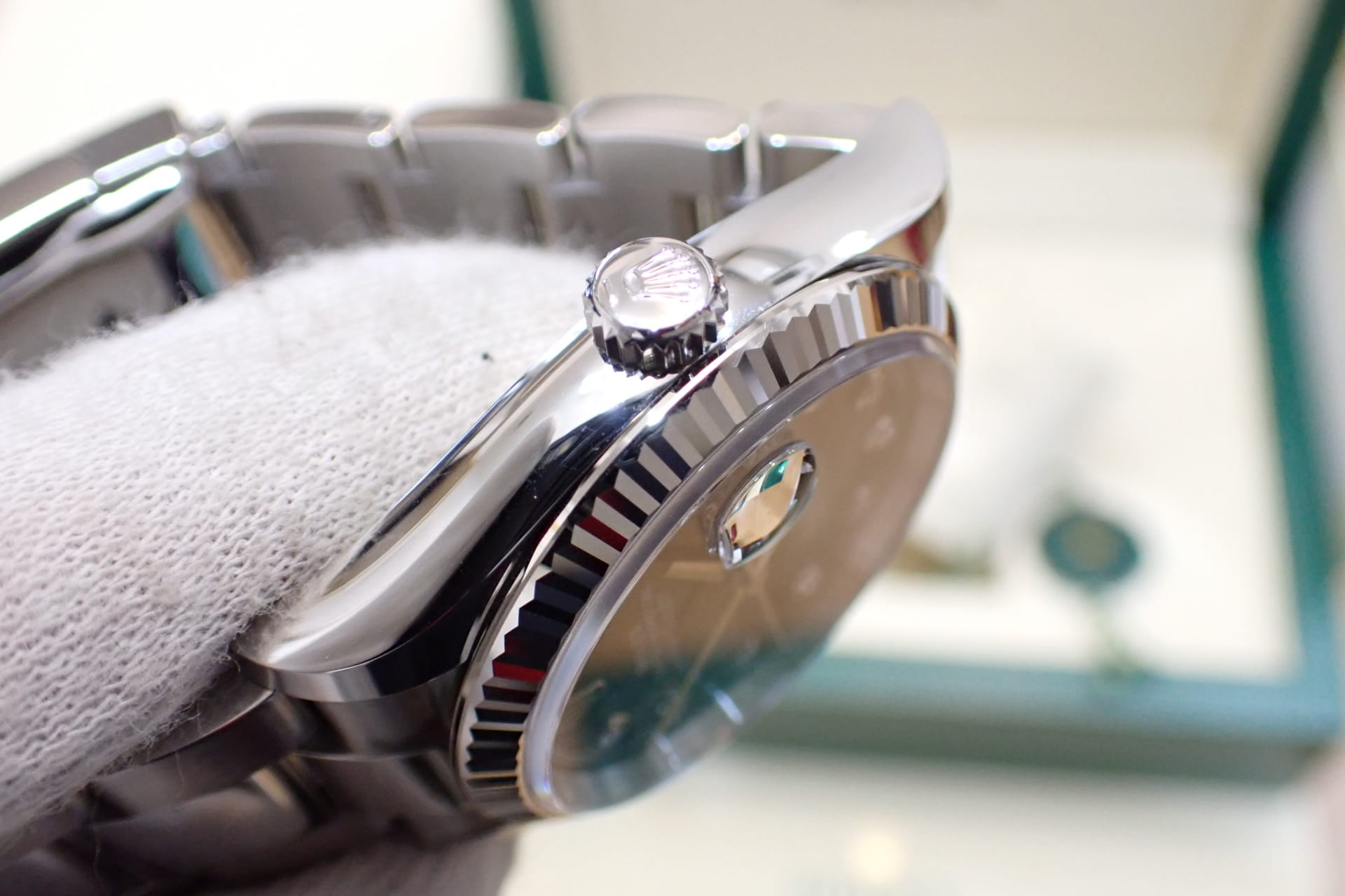 ロレックス/ROLEX デイトジャスト36 Ref.126234G ブライトブルー フルーテッドベゼル