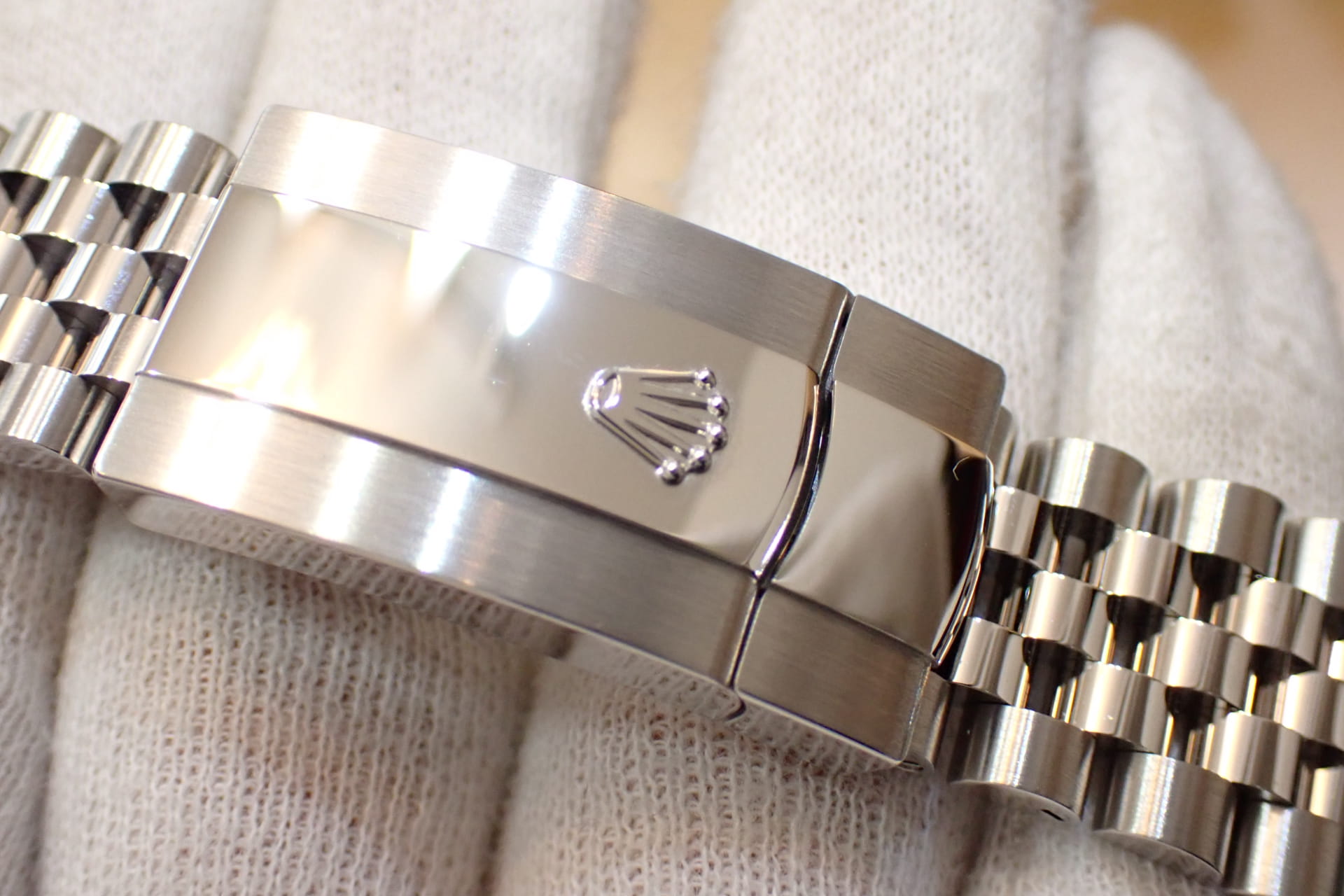 ROLEX/ロレックス デイトジャスト41 Ref.126334 WG/SS ホワイト/フルーテッドベゼル ジュビリーブレス