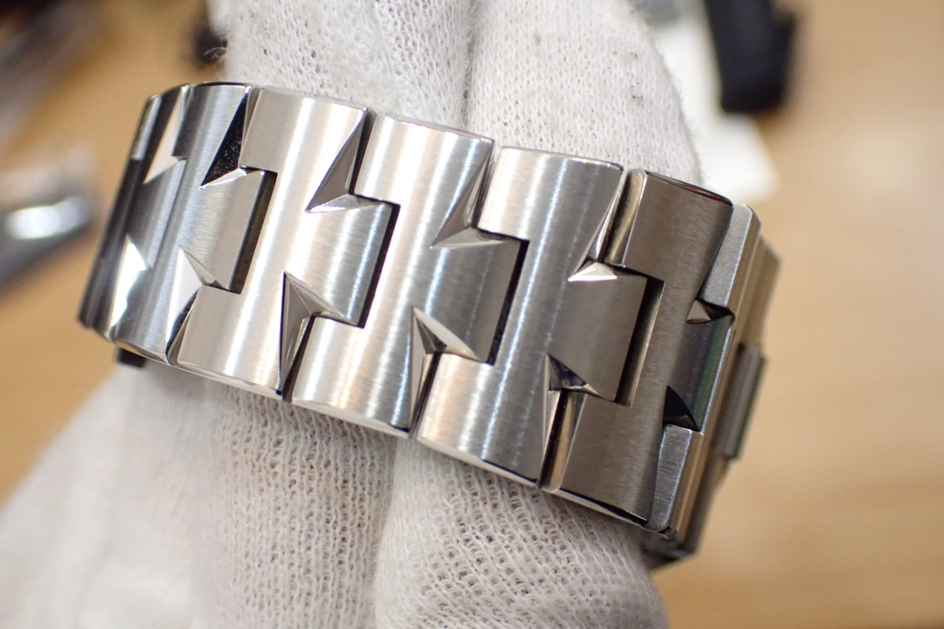 ヴァシュロンコンスタンタン/VACHERON CONSTANTIN オーヴァーシーズ クロノ 世界限定400本 Ref.49150/000A-9017