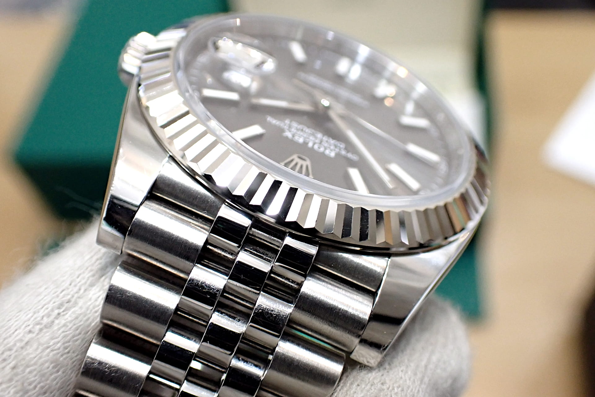 ROLEX/ロレックス デイトジャスト41 Ref.126334 WG/SS スレート/フルーテッドベゼル ジュビリーブレス