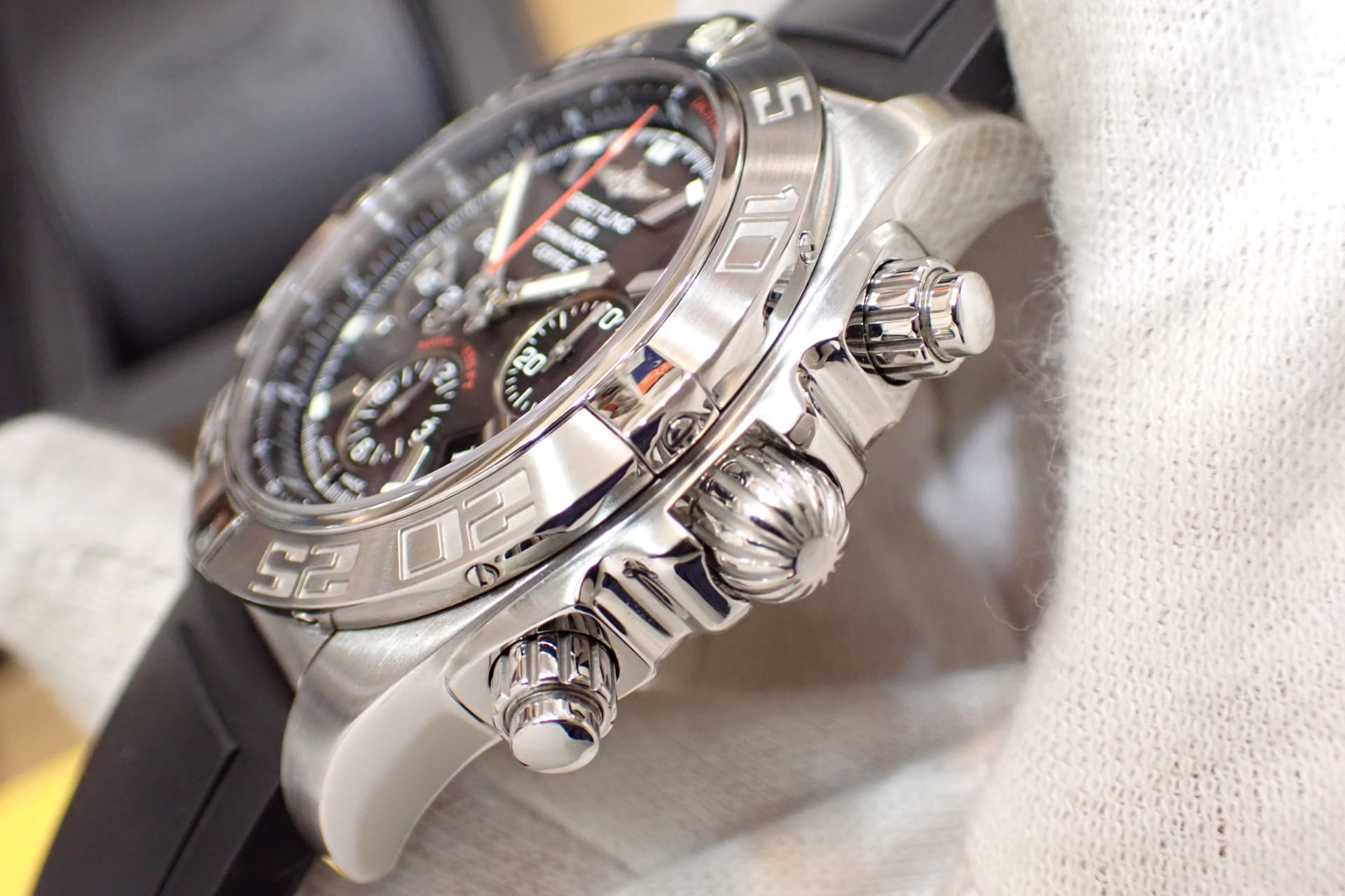 ブライトリング/BREITLING クロノマット44 フライングフィッシュ Ref.A010B08ORC(AB0110)