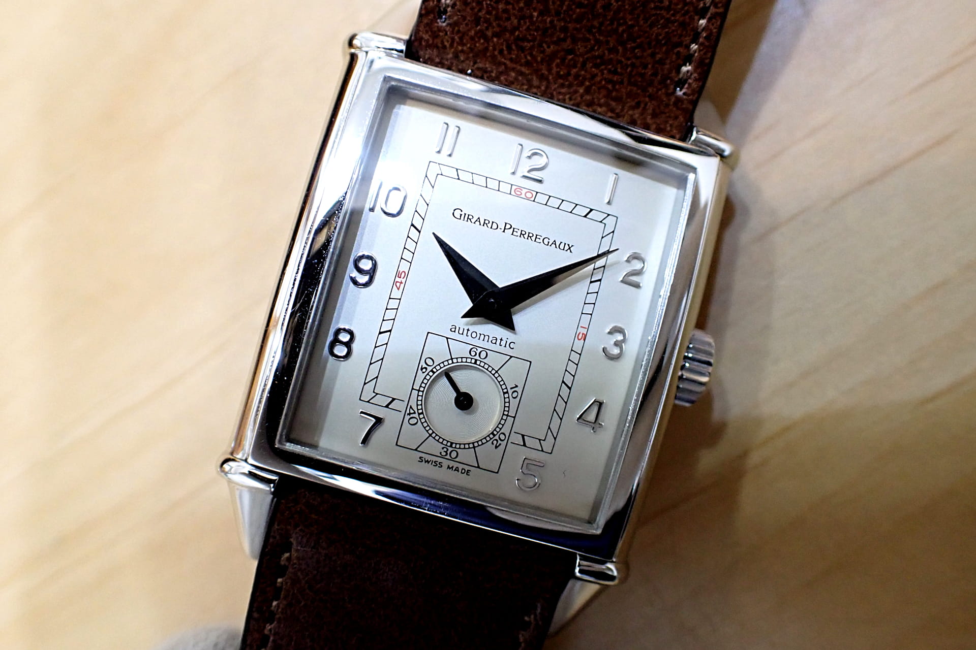 GIRARD PERREGAUX/ジラール ペルゴ ヴィンテージ1945 Ref.25930.1.11.105S