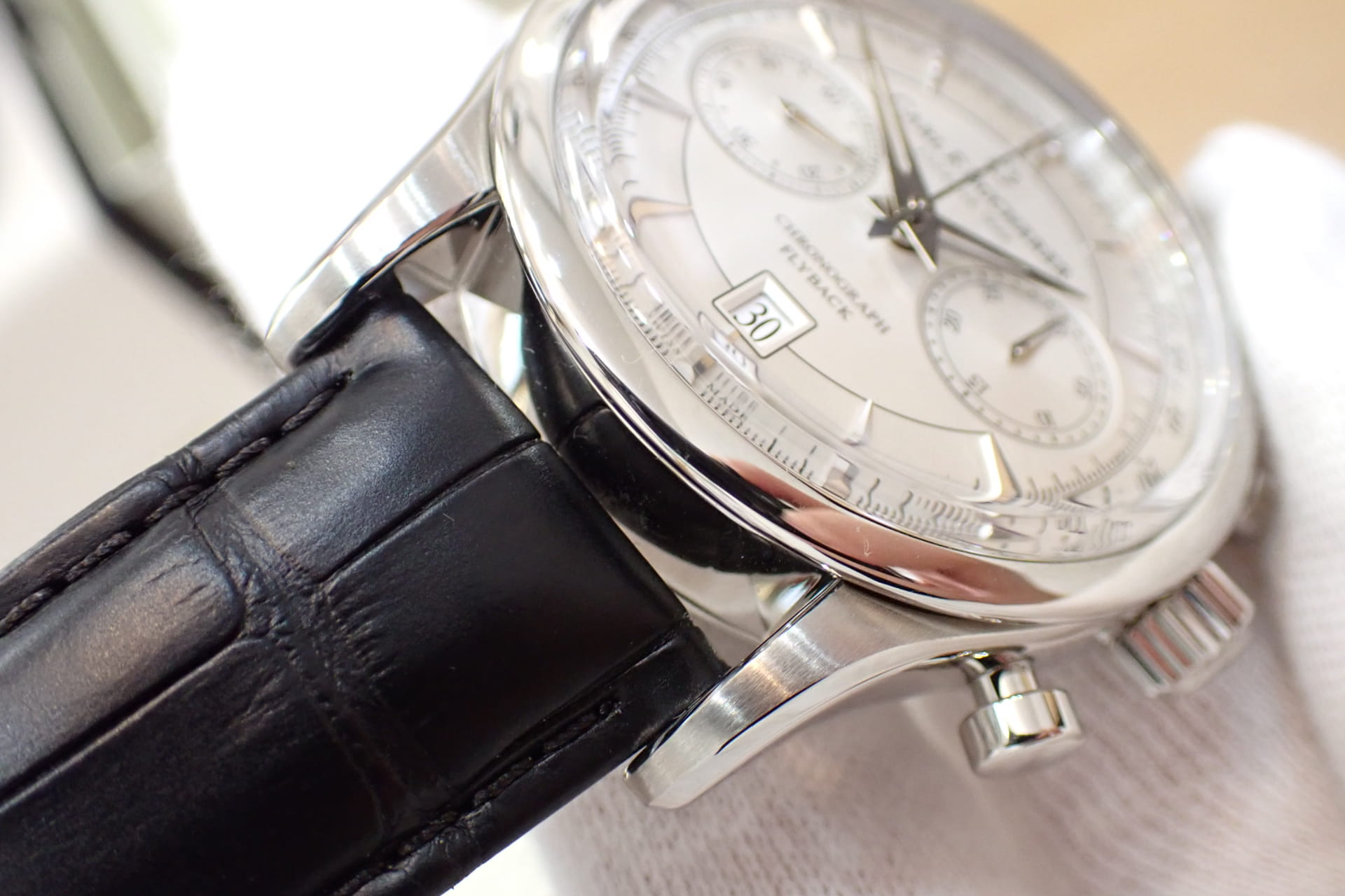 CARL F. BUCHERER/カールF.ブヘラ　マネロ　フライバック クロノグラフ Ref.00.10919.08.13.01