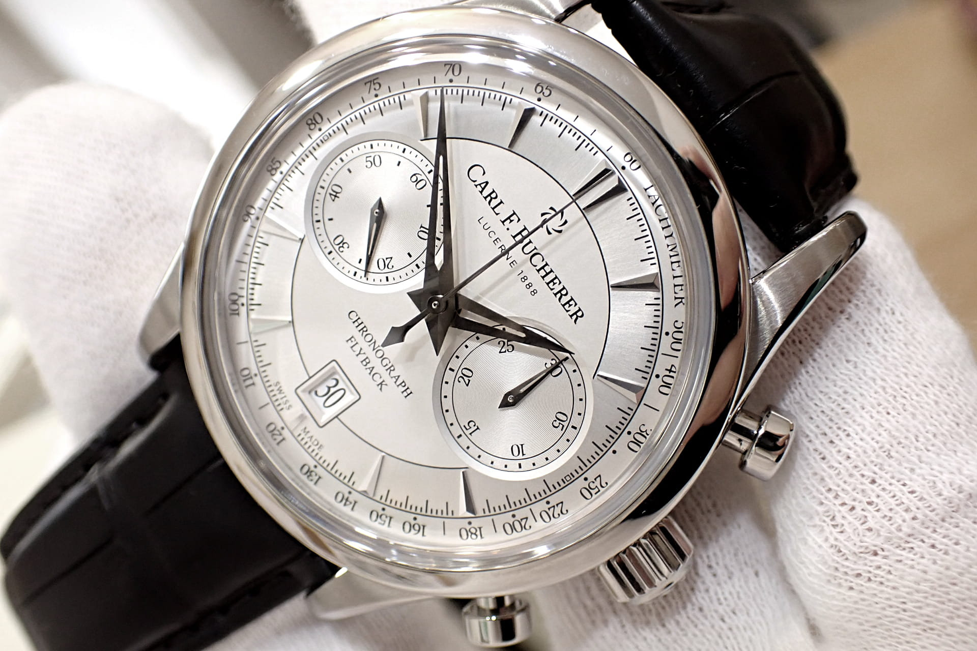 CARL F. BUCHERER/カールF.ブヘラ　マネロ　フライバック クロノグラフ Ref.00.10919.08.13.01