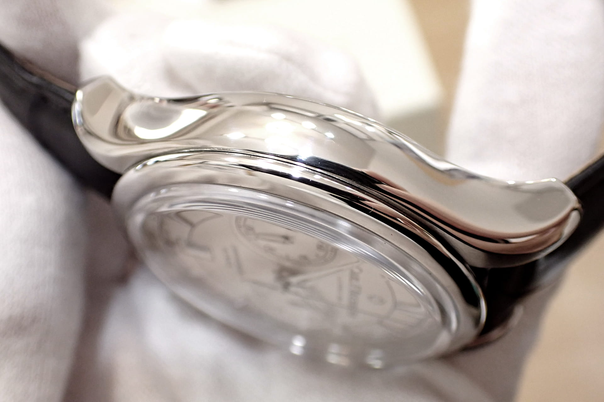 CARL F. BUCHERER/カールF.ブヘラ　マネロ　フライバック クロノグラフ Ref.00.10919.08.13.01