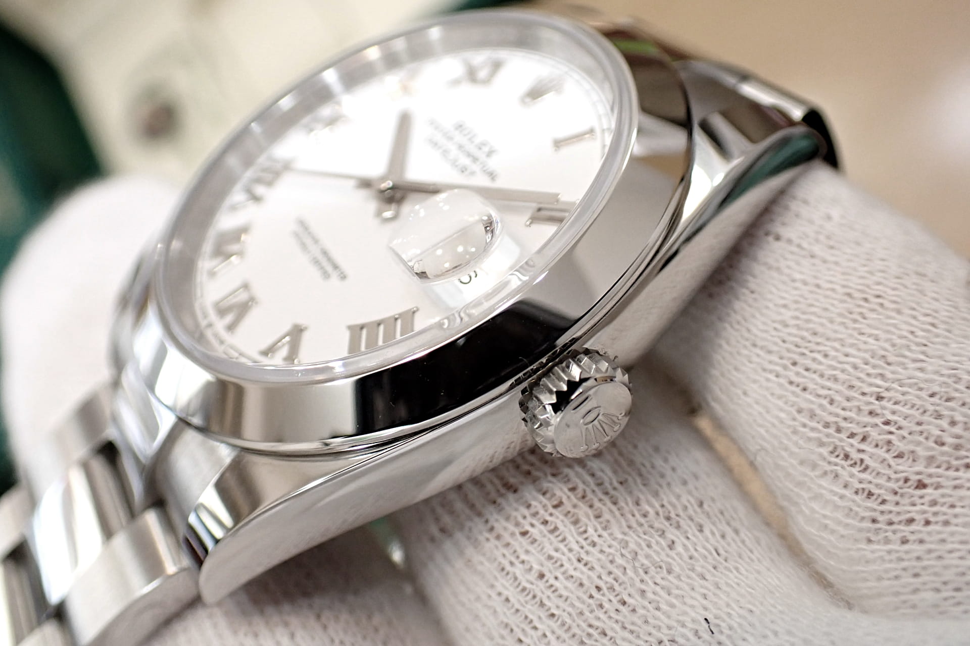 ROLEX/ロレックス デイトジャスト41 Ref.126300 オイスターブレスレット ホワイトローマン文字盤　新型BOX