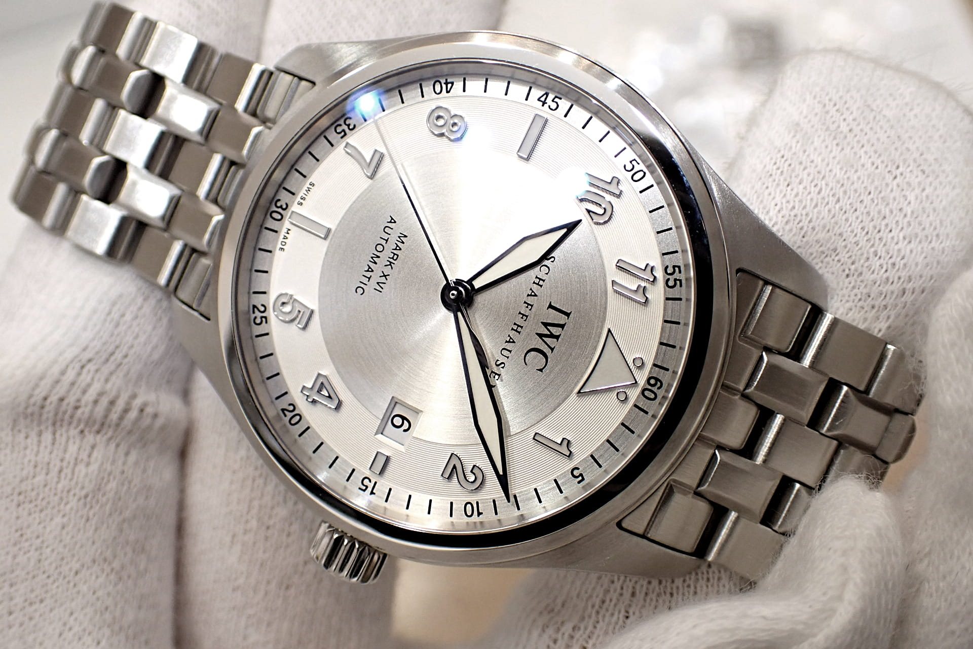 IWC パイロットウォッチ スピットファイヤー マークXVI Ref.IW325502　メーカー純正ブレスレット付きモデル