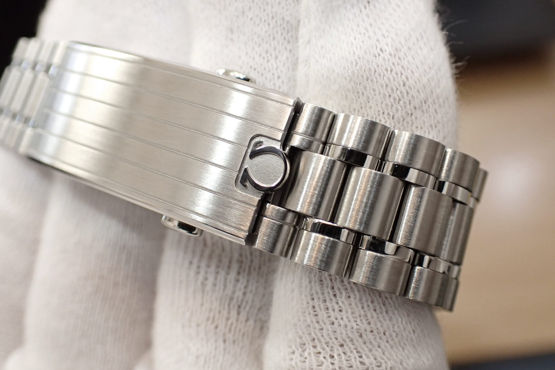 OMEGA/オメガ スピードマスター ムーンウォッチ プロフェッショナル コーアクシャル マスタークロノメーター Ref.310.30.42.50.04.001 白文字盤