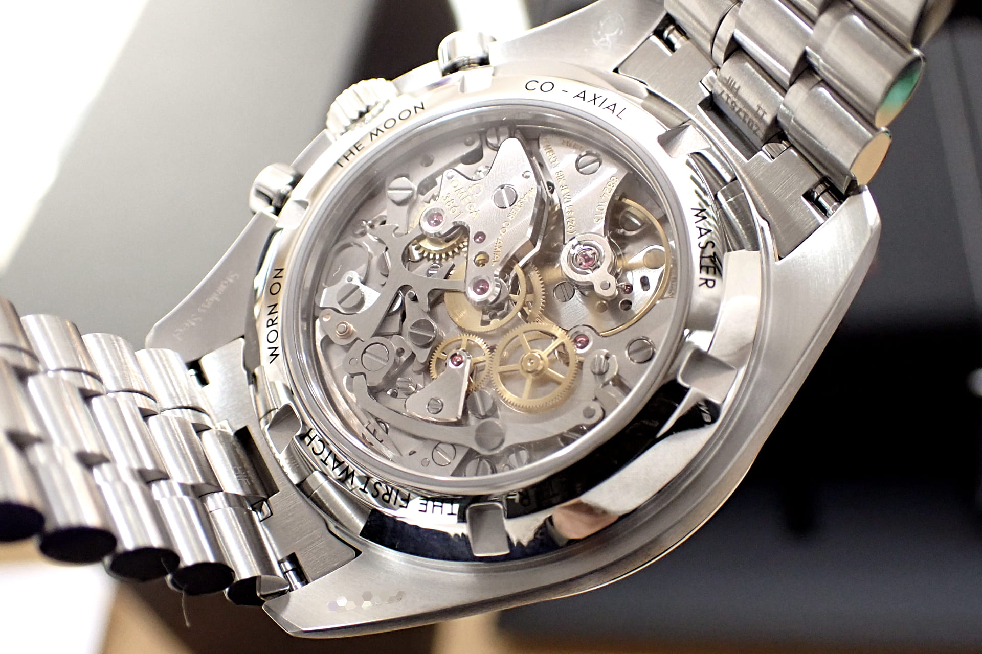 OMEGA/オメガ スピードマスター ムーンウォッチ プロフェッショナル コーアクシャル マスタークロノメーター Ref.310.30.42.50.04.001 白文字盤